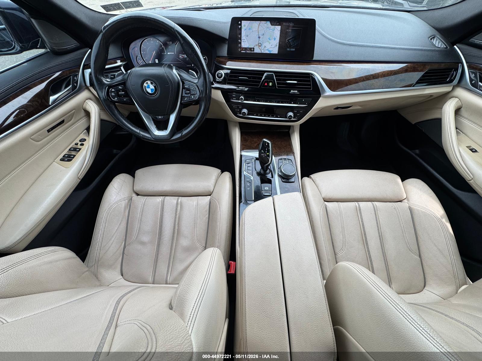 BMW 530E image 8