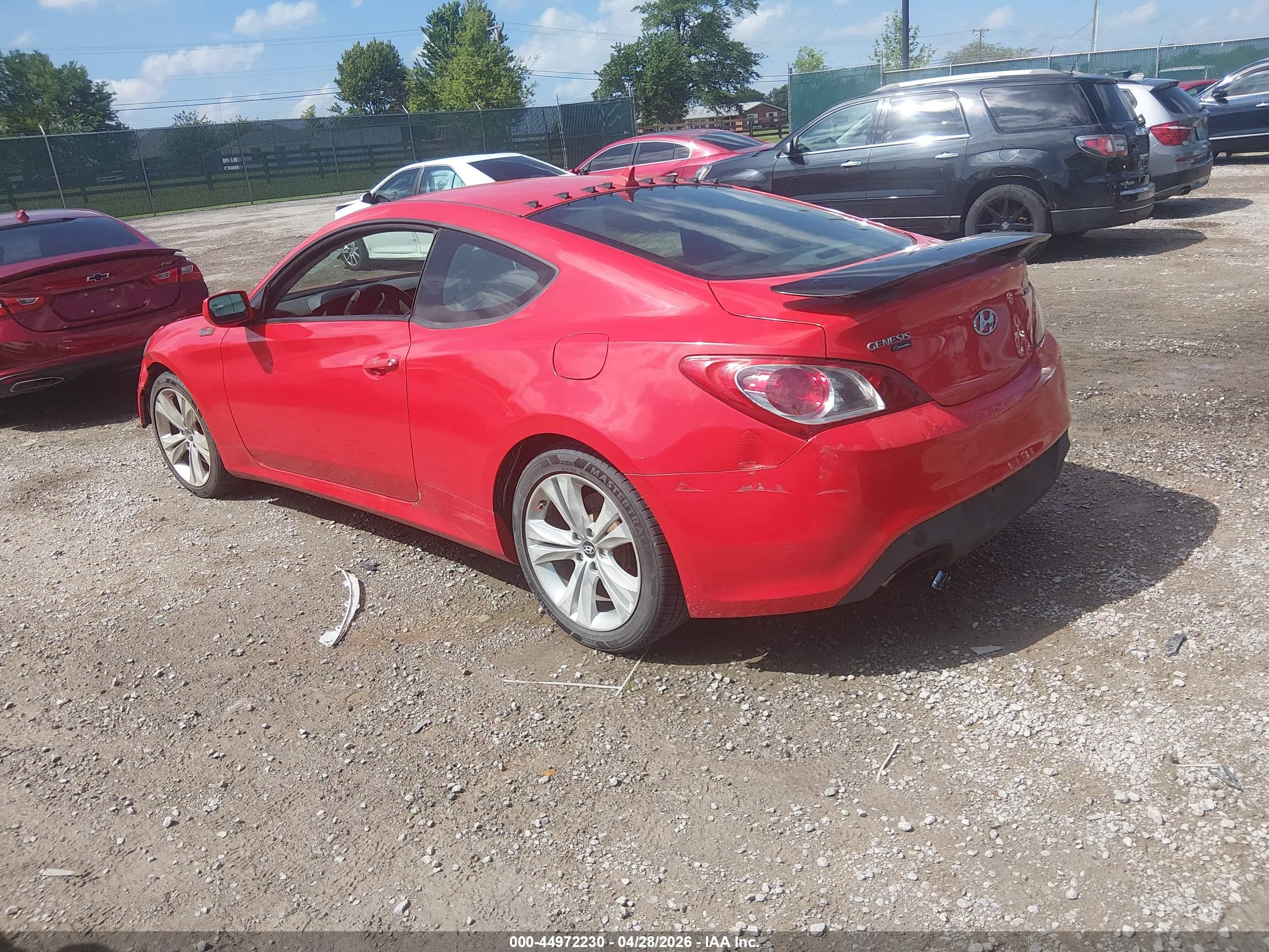 HYUNDAI GENESIS image 3