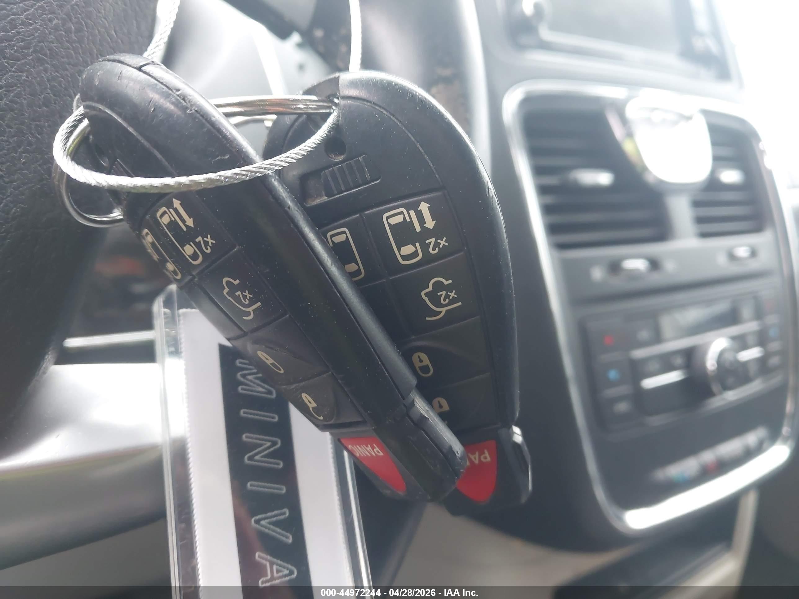 CHRYSLER TOWN image 11