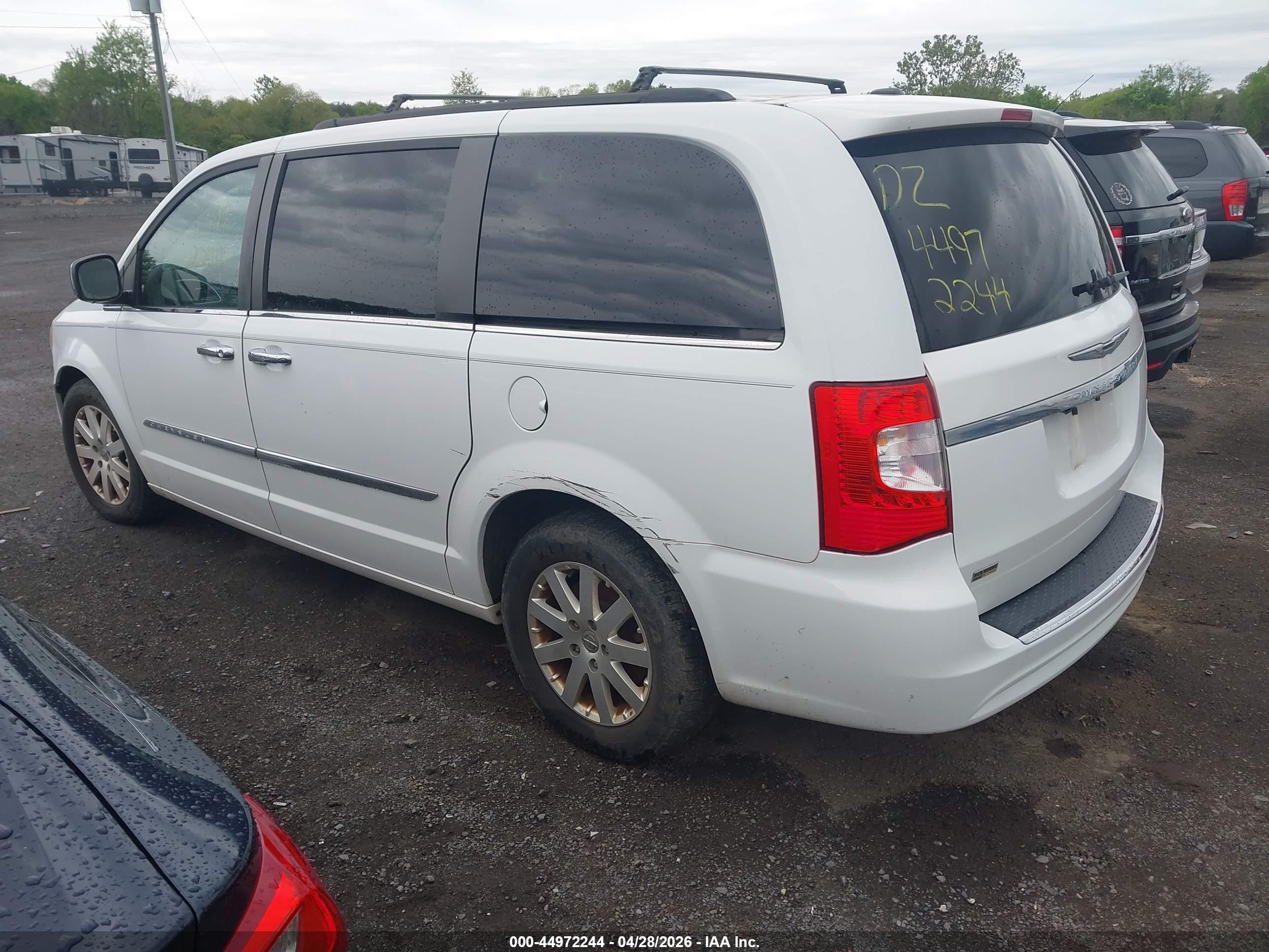 CHRYSLER TOWN image 3