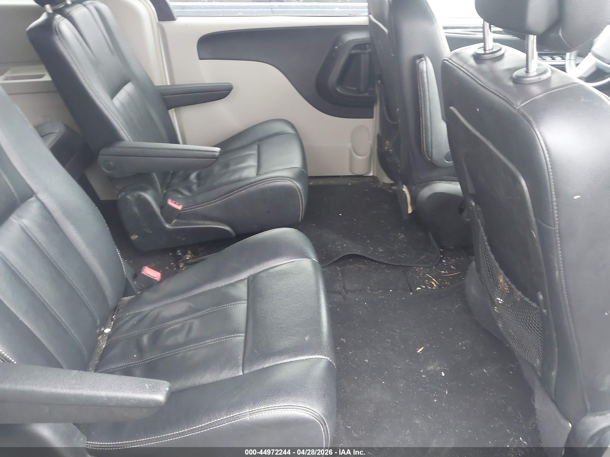 CHRYSLER TOWN image 8
