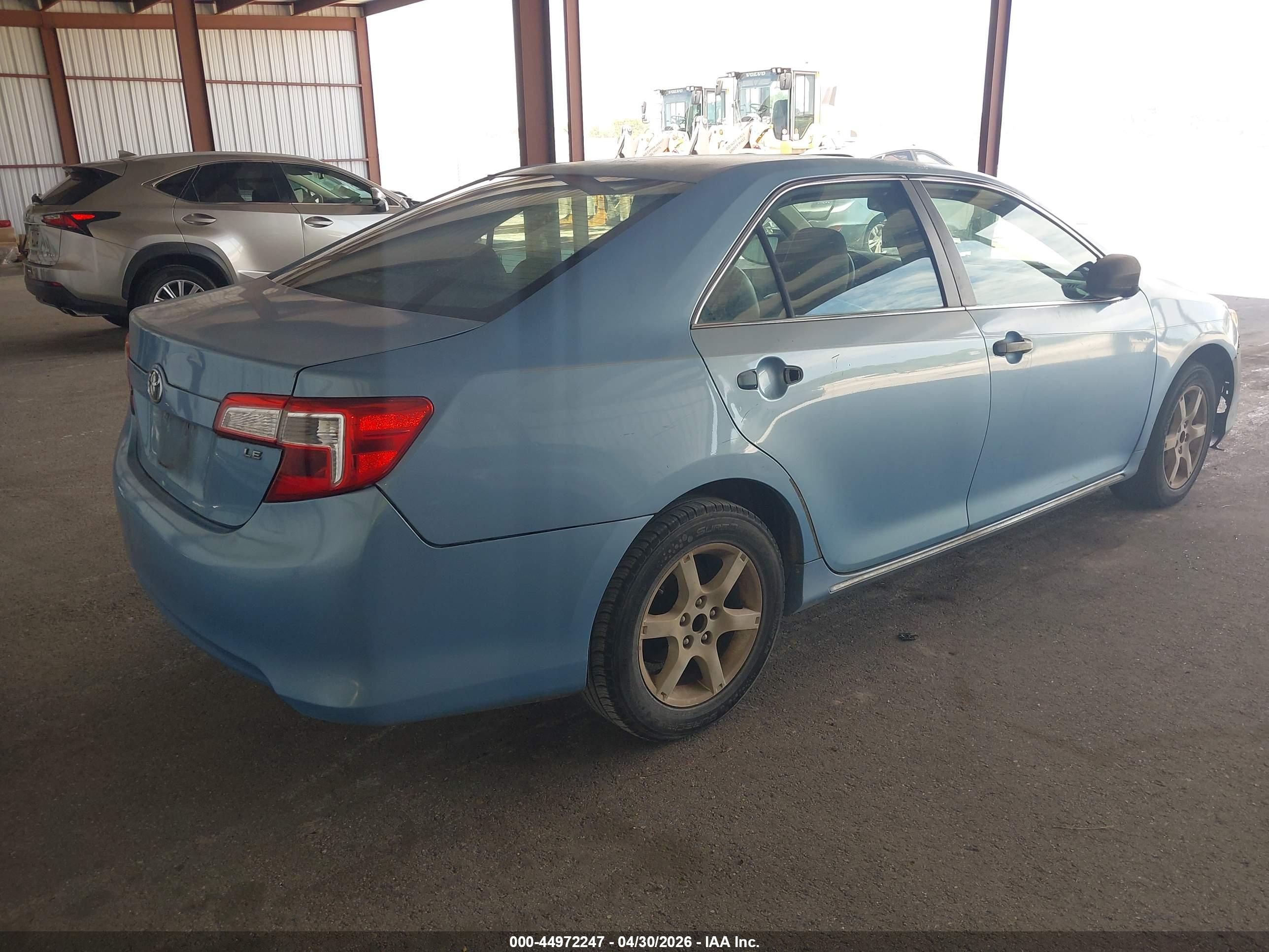 TOYOTA CAMRY image 4
