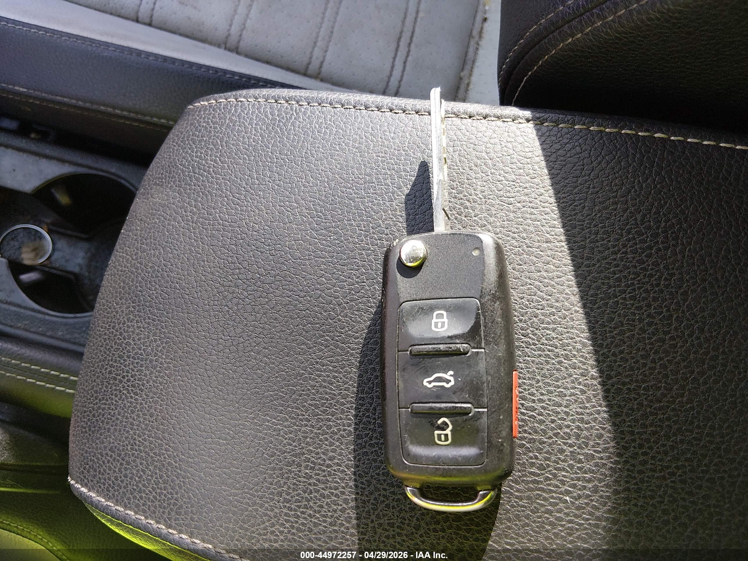VOLKSWAGEN JETTA image 11