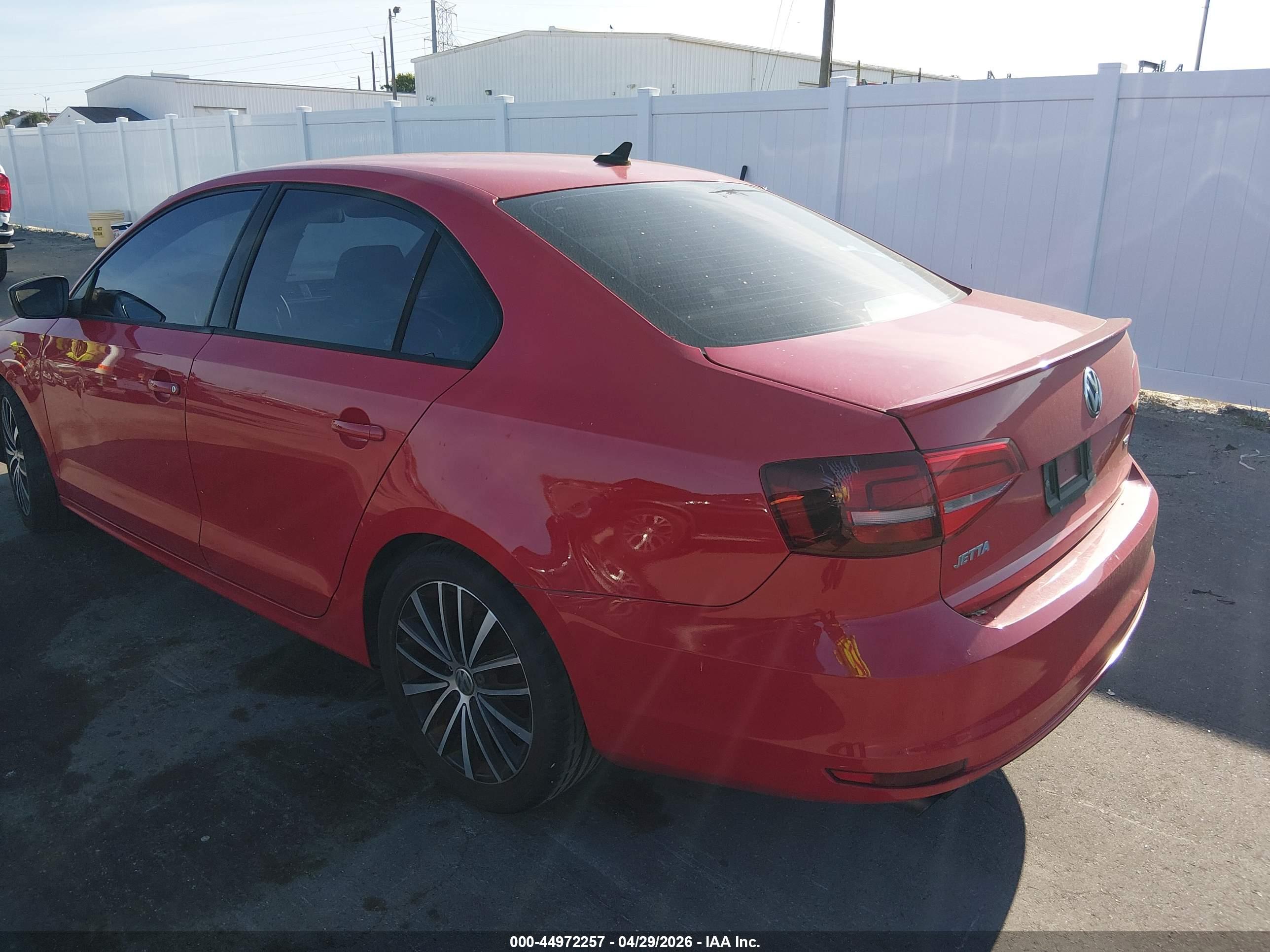 VOLKSWAGEN JETTA image 3