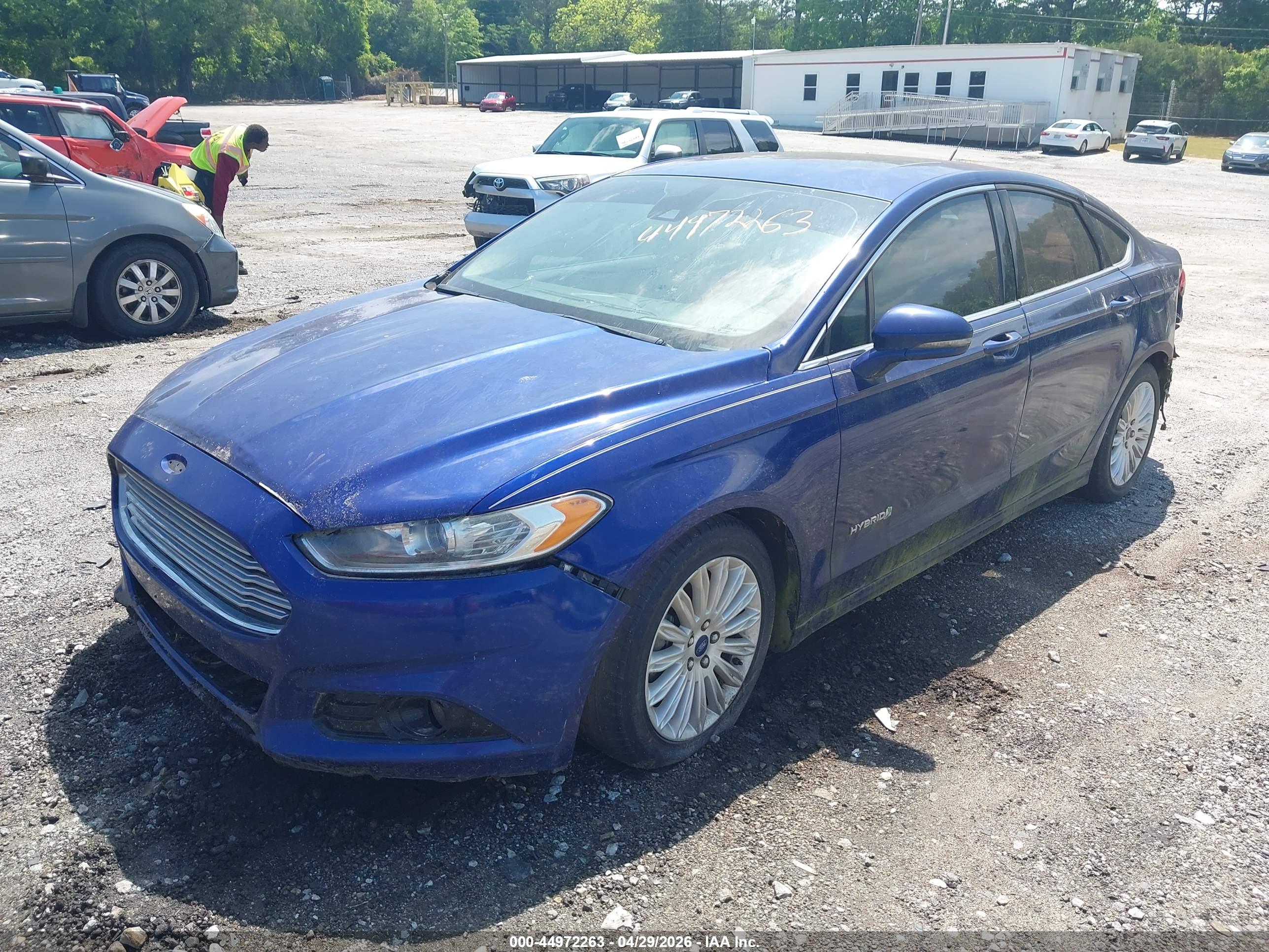 FORD FUSION image 2