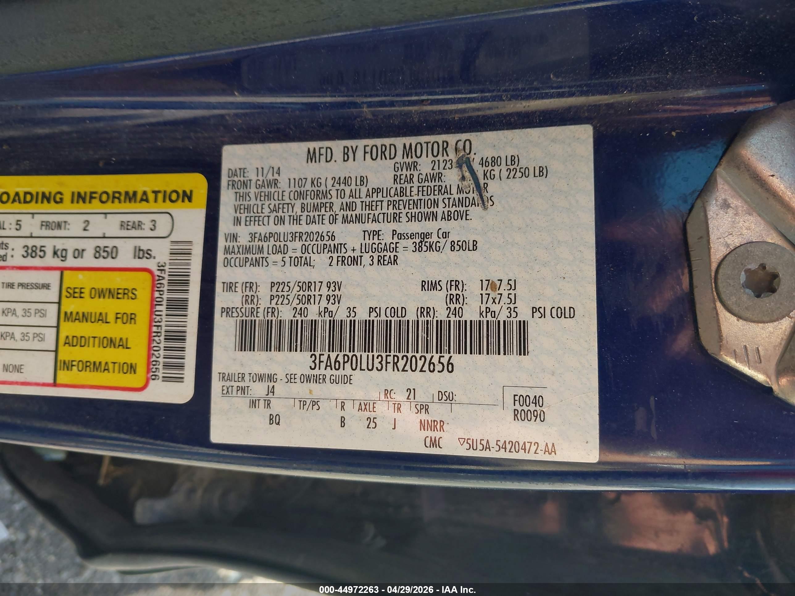 FORD FUSION image 9