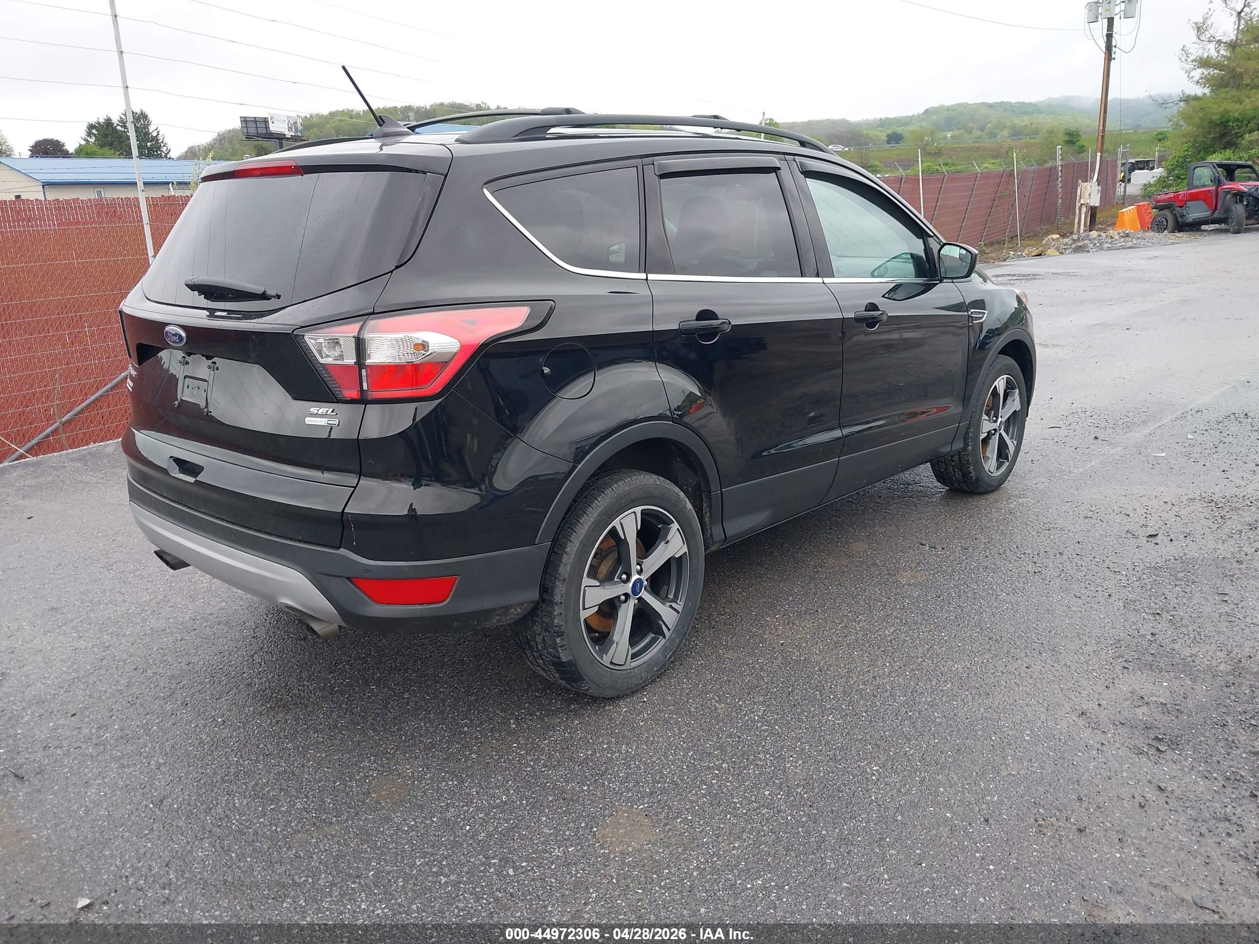 FORD ESCAPE image 4