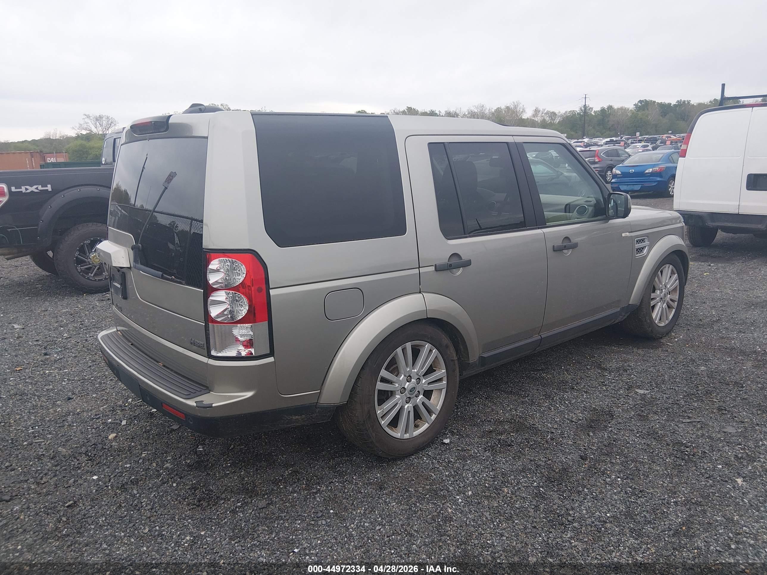 LAND ROVER image 4