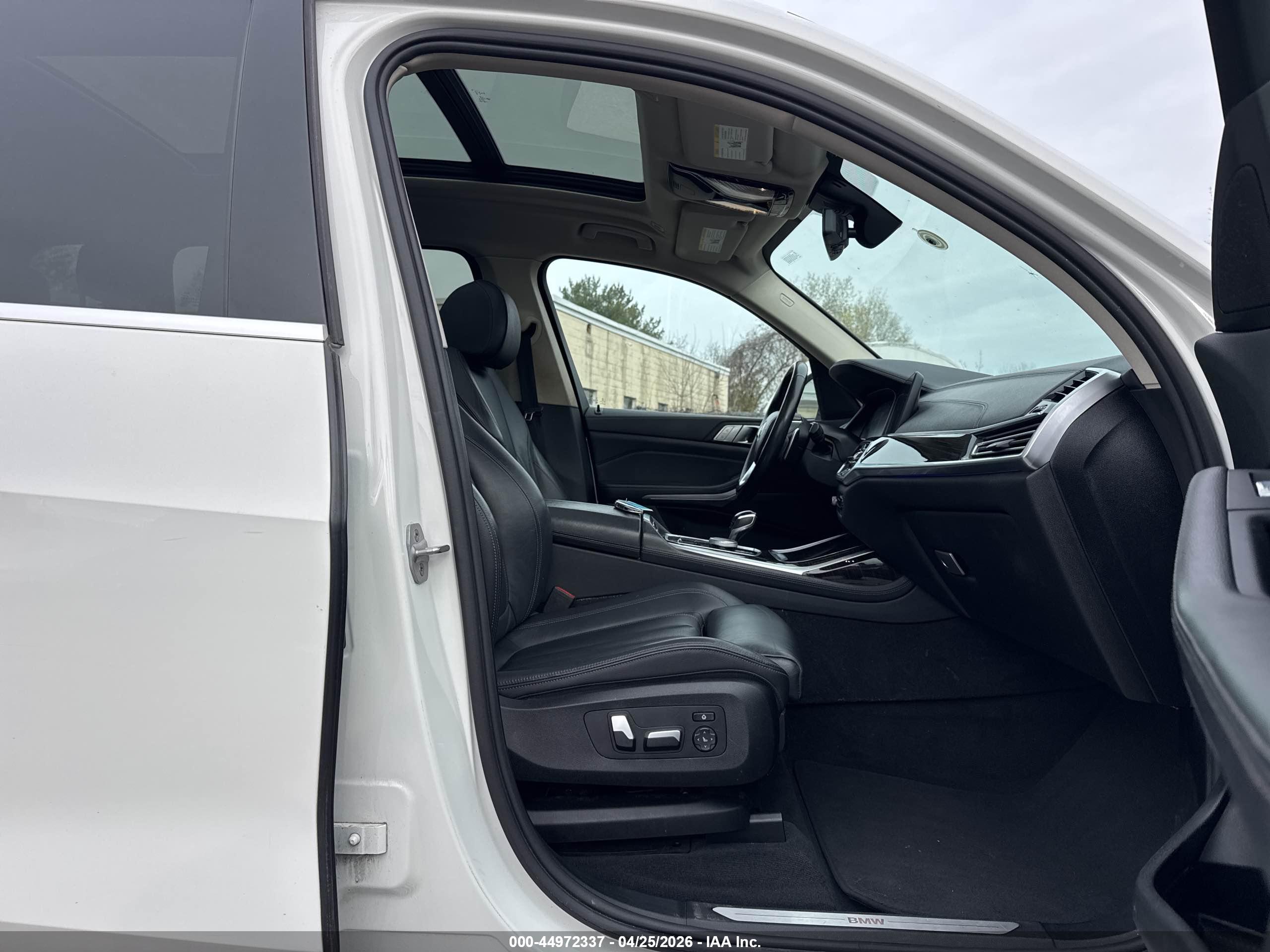 BMW X7 image 5