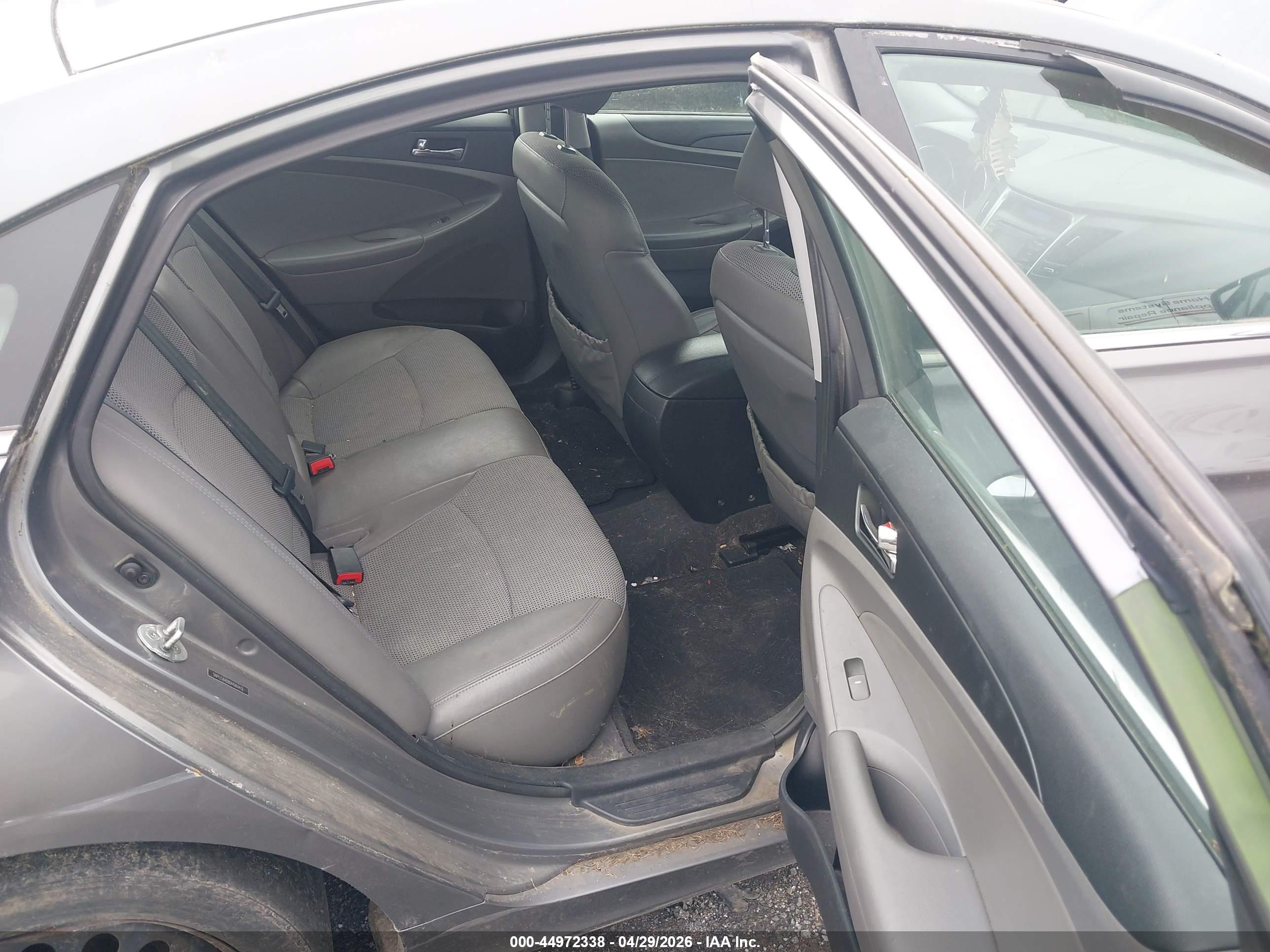 HYUNDAI SONATA image 8