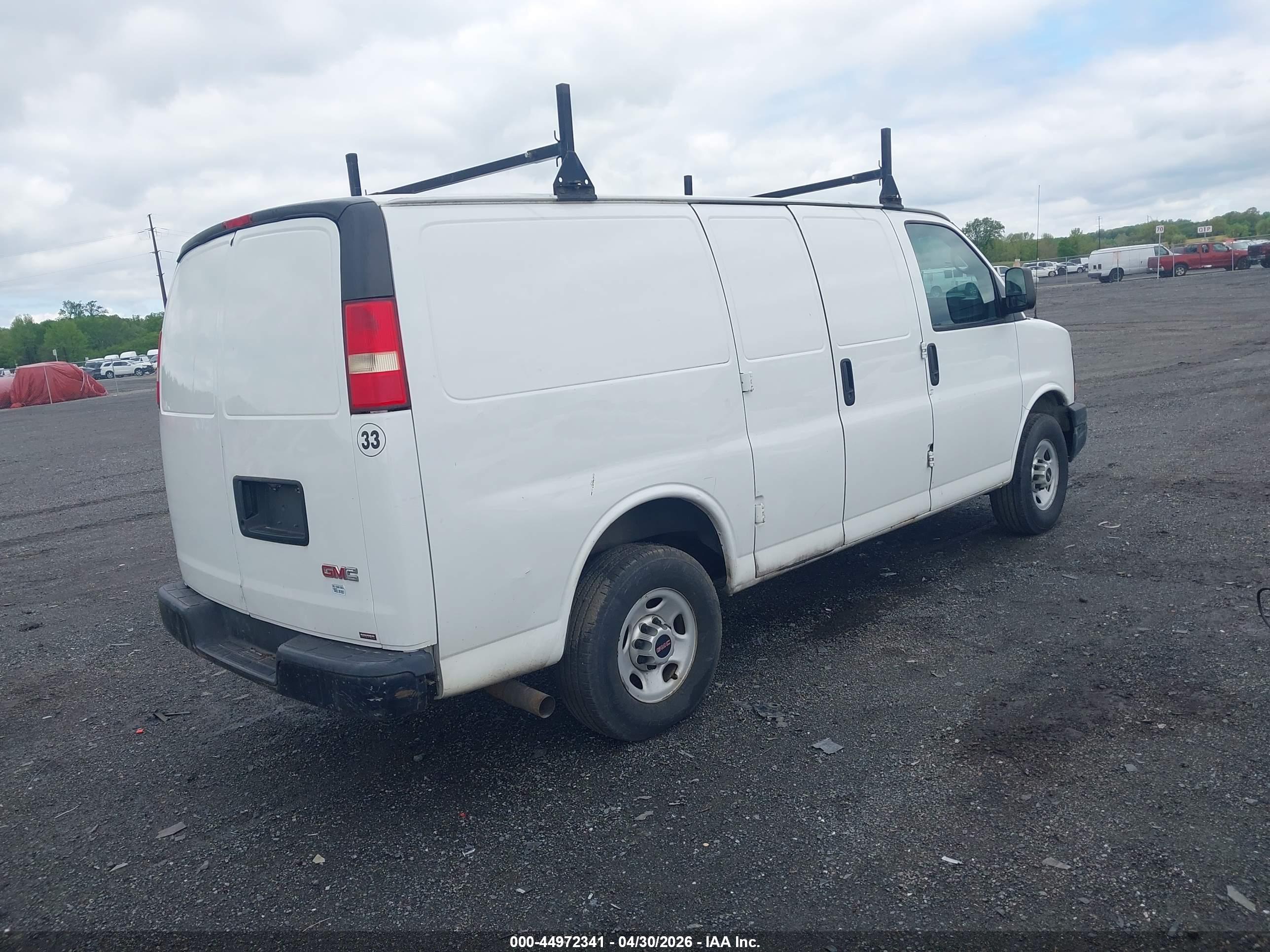 GMC SAVANA image 4