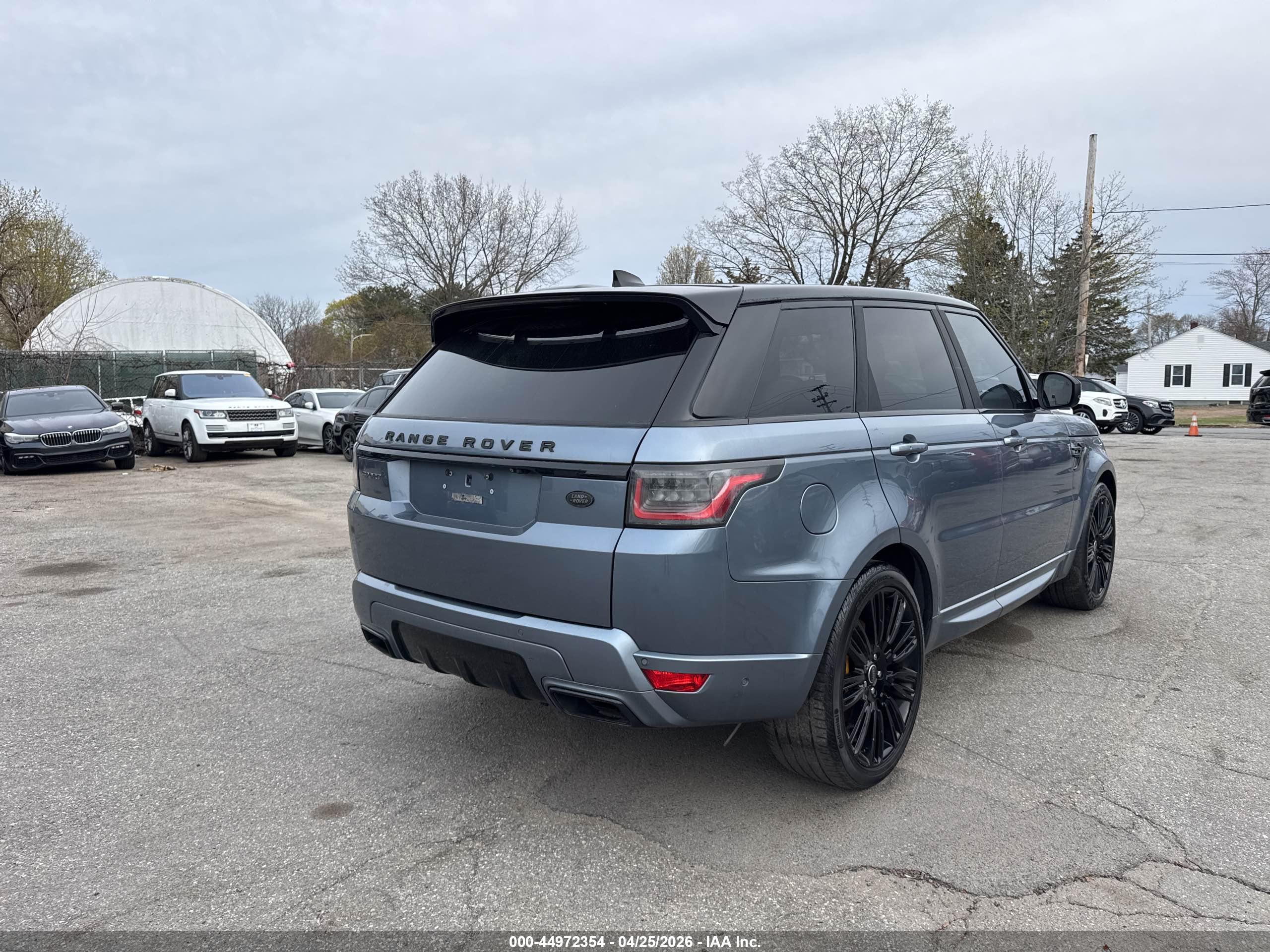 LAND ROVER image 4