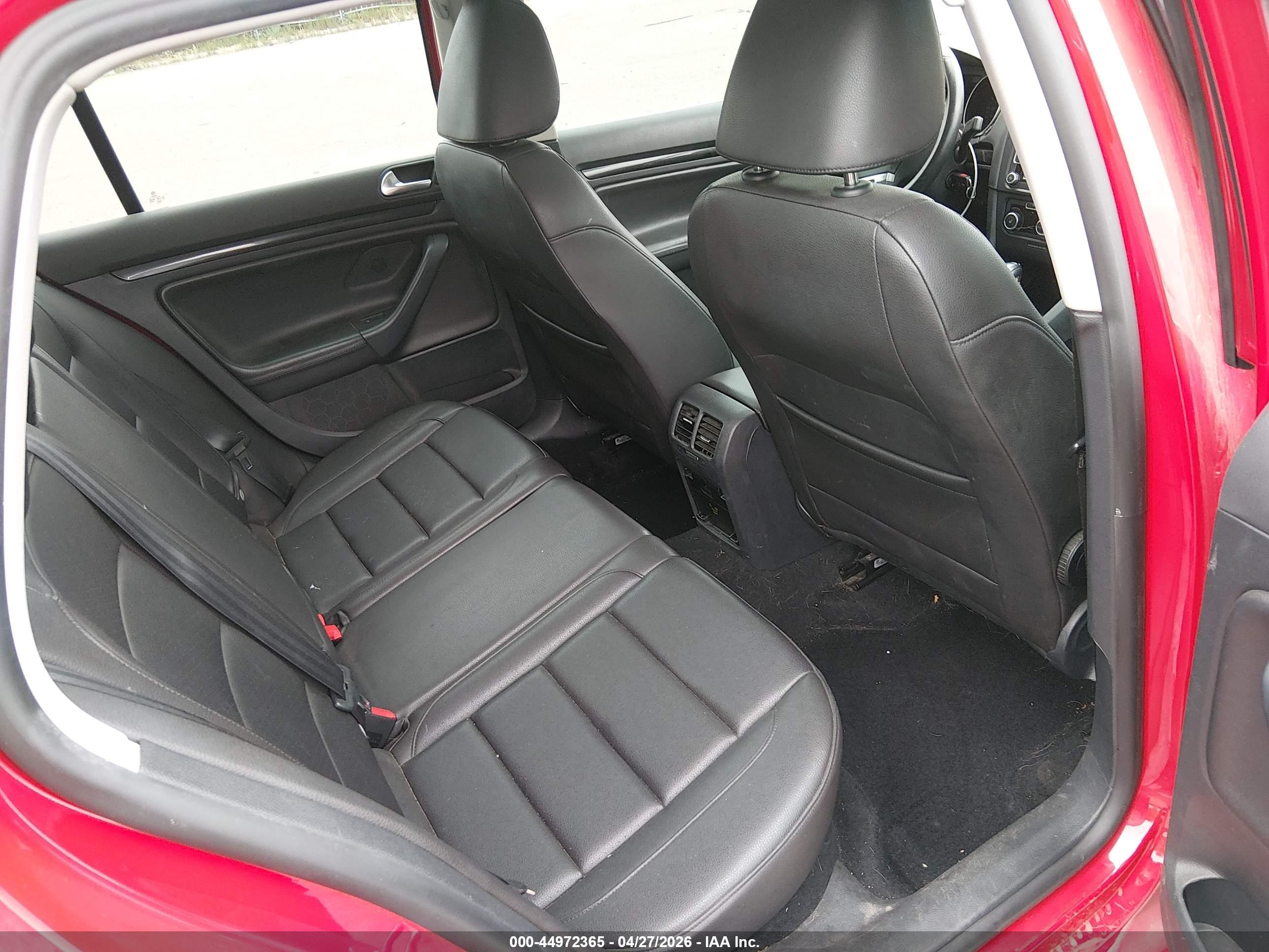 VOLKSWAGEN JETTA image 8