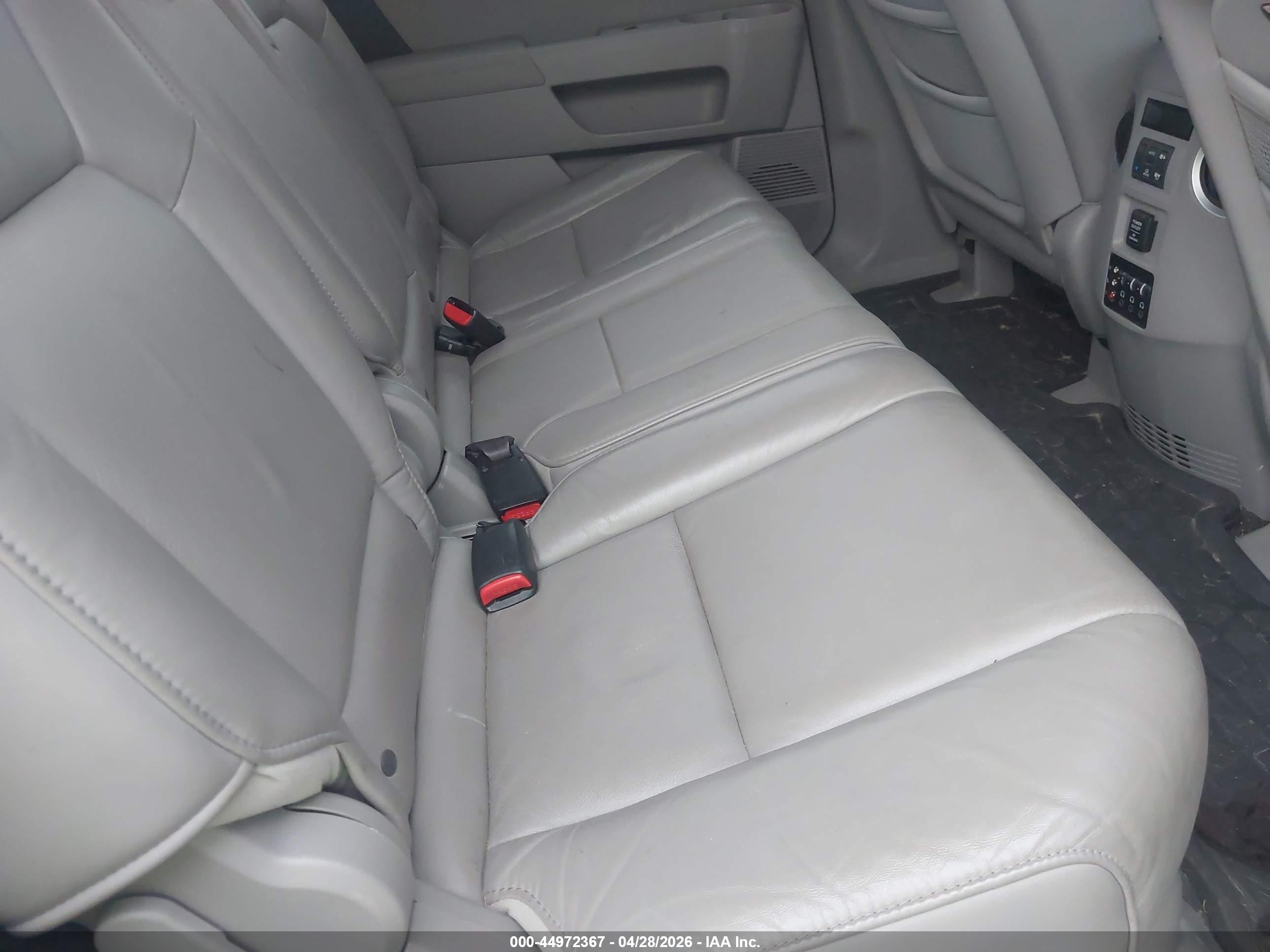 HONDA PILOT image 8