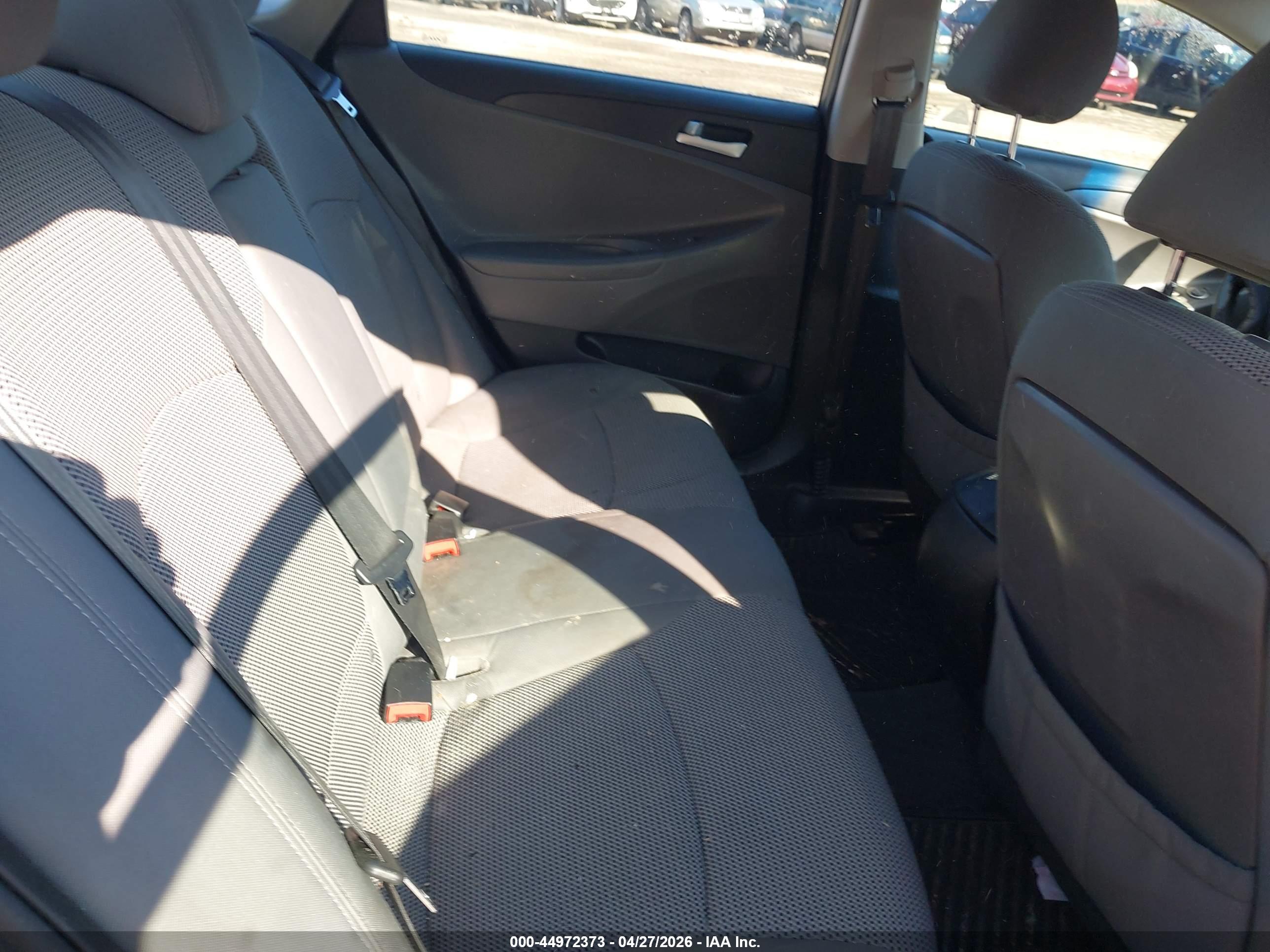HYUNDAI SONATA image 8