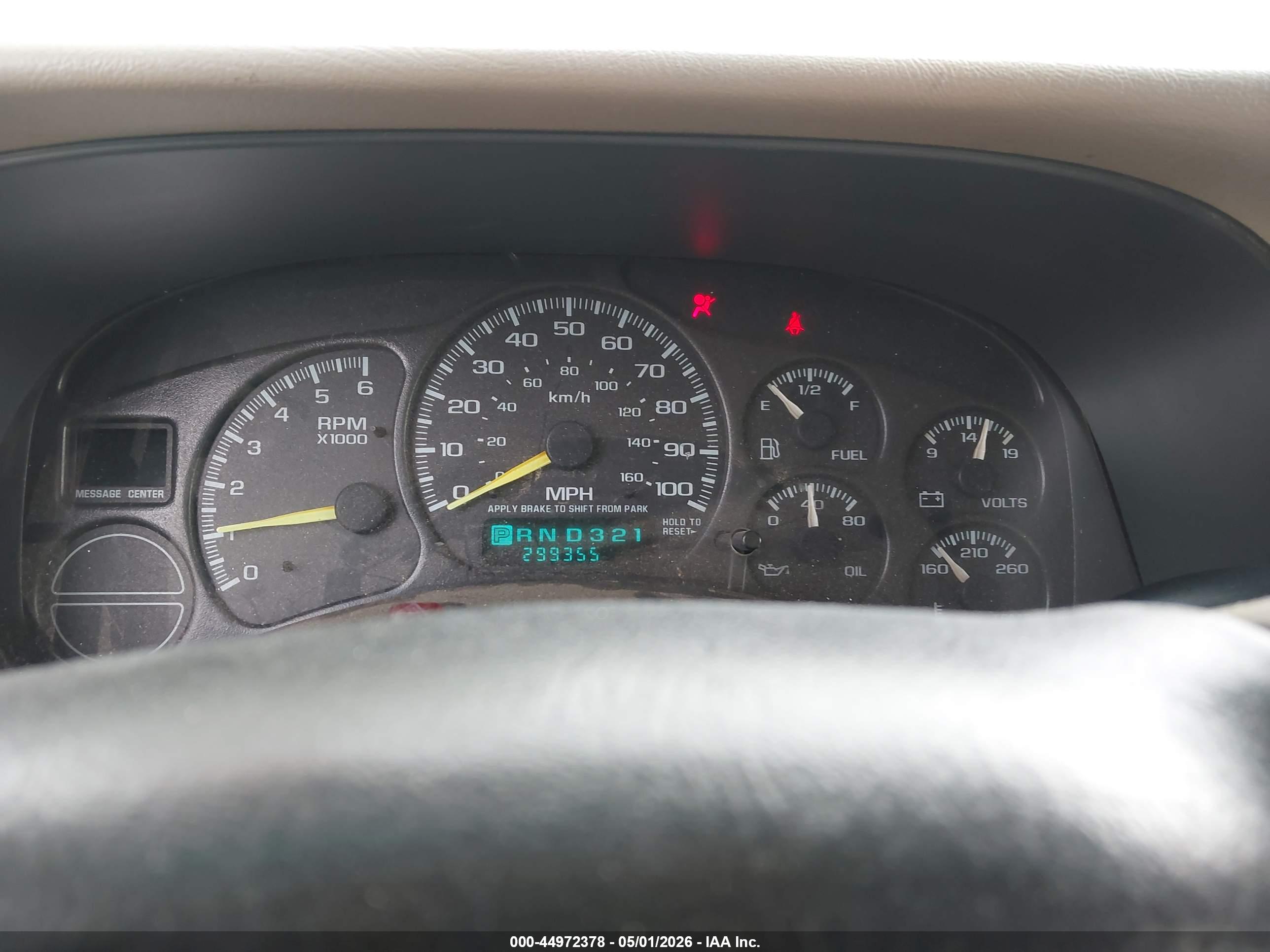 CHEVROLET SILVERADO image 7