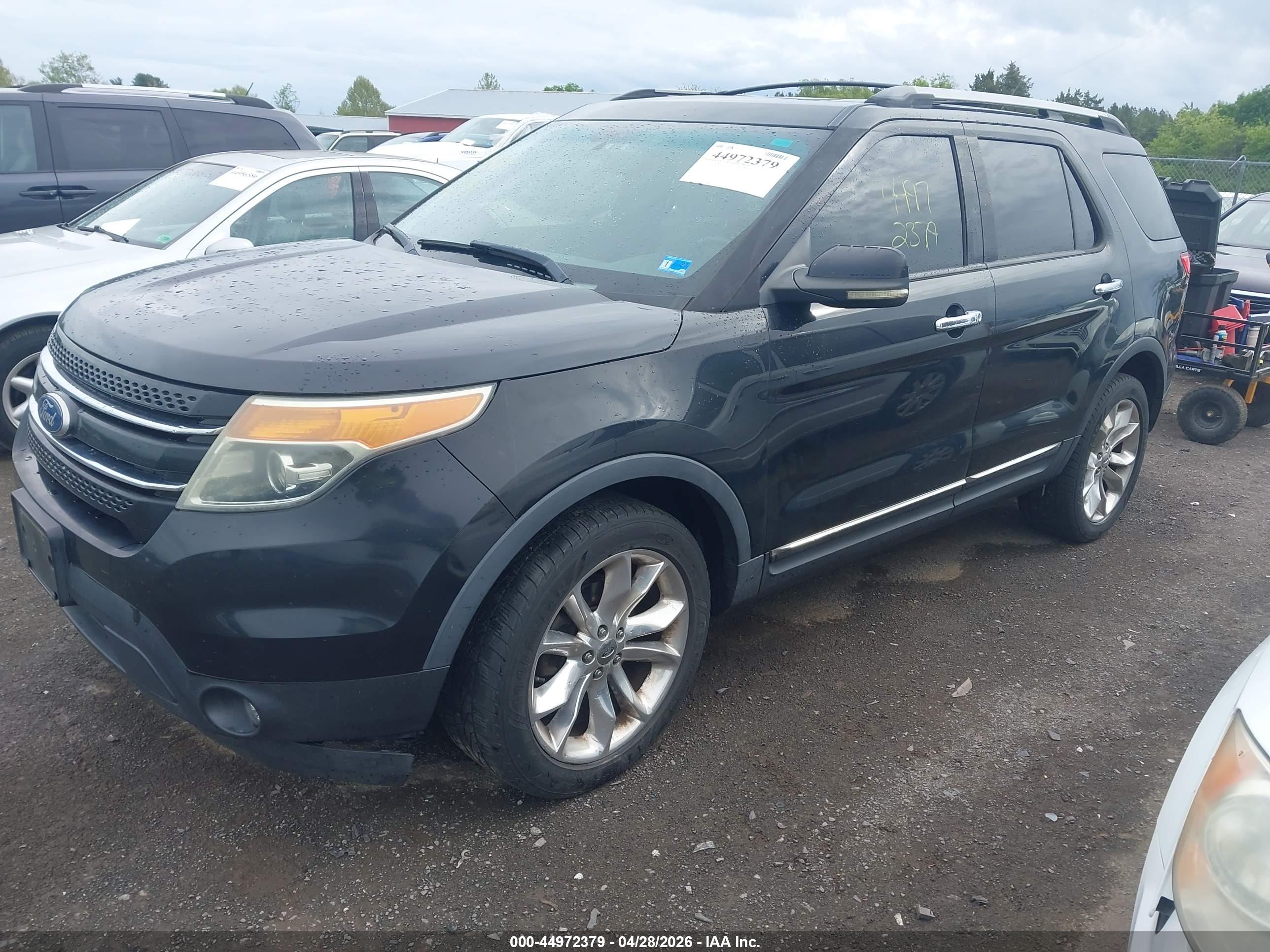 FORD EXPLORER image 2