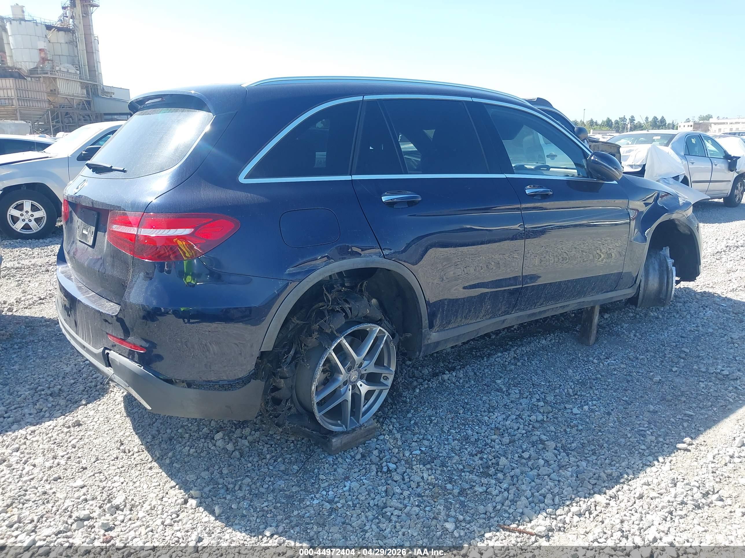 MERCEDES-BENZ GLC image 4