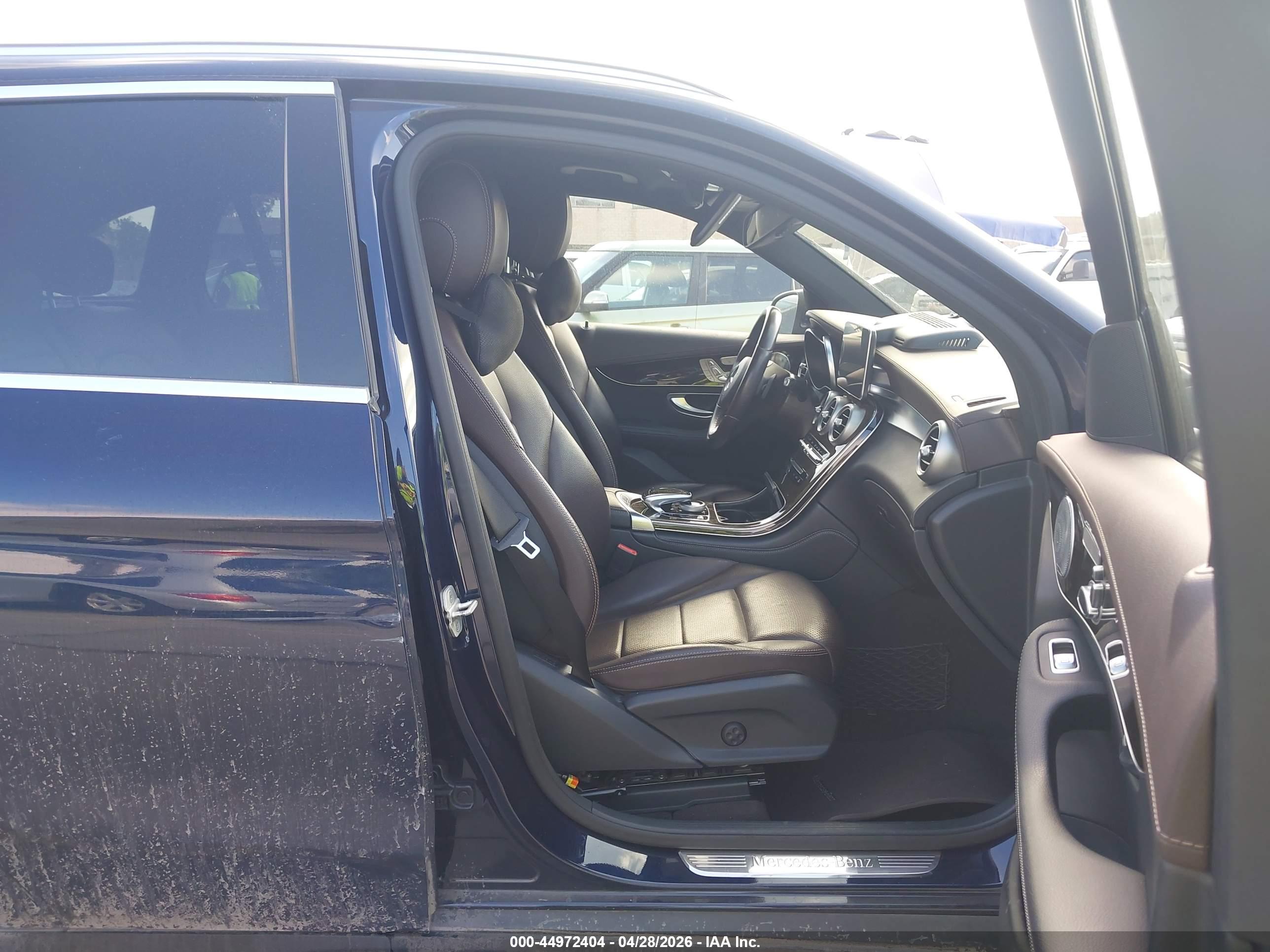MERCEDES-BENZ GLC image 5