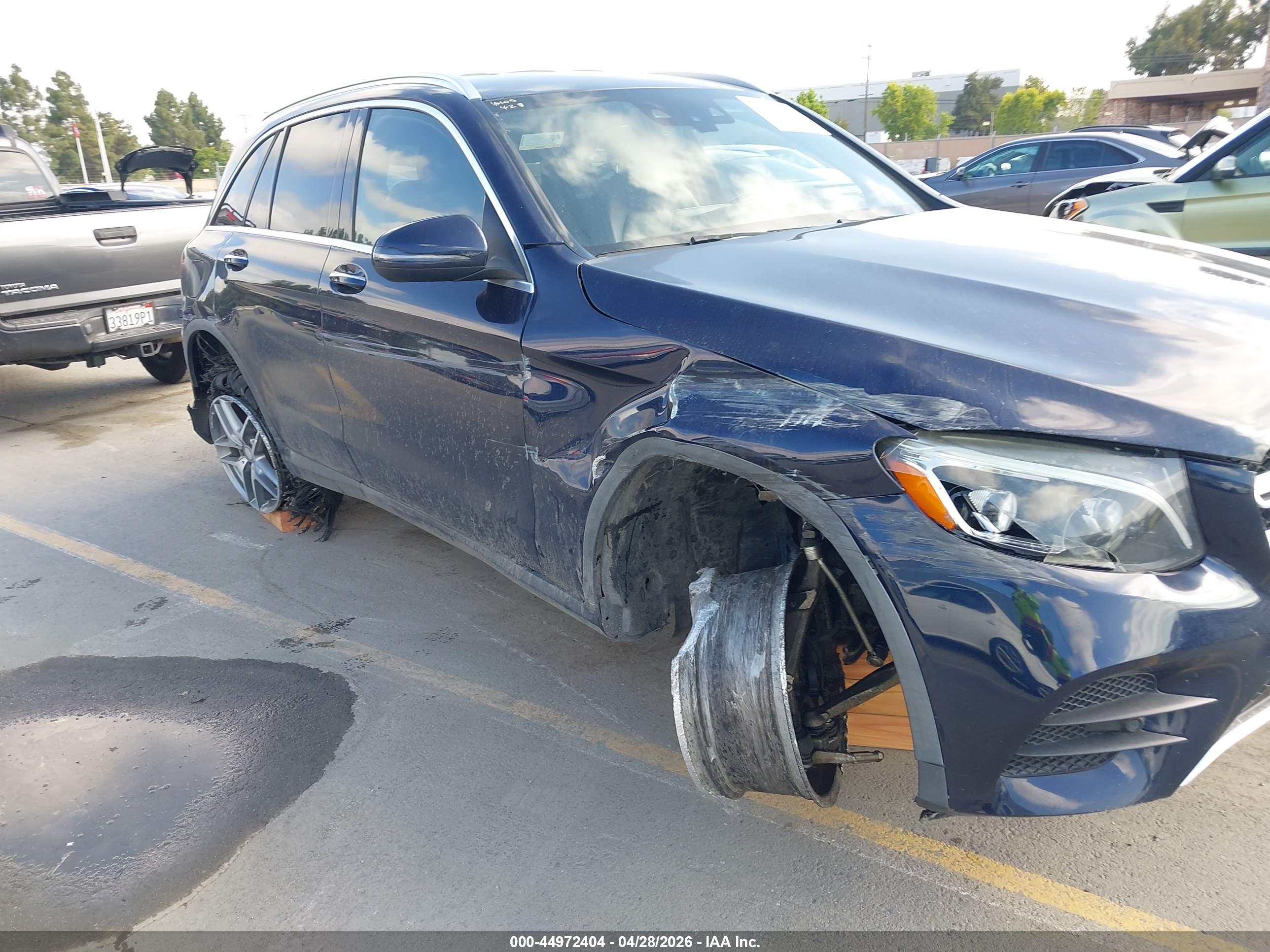 MERCEDES-BENZ GLC image 6