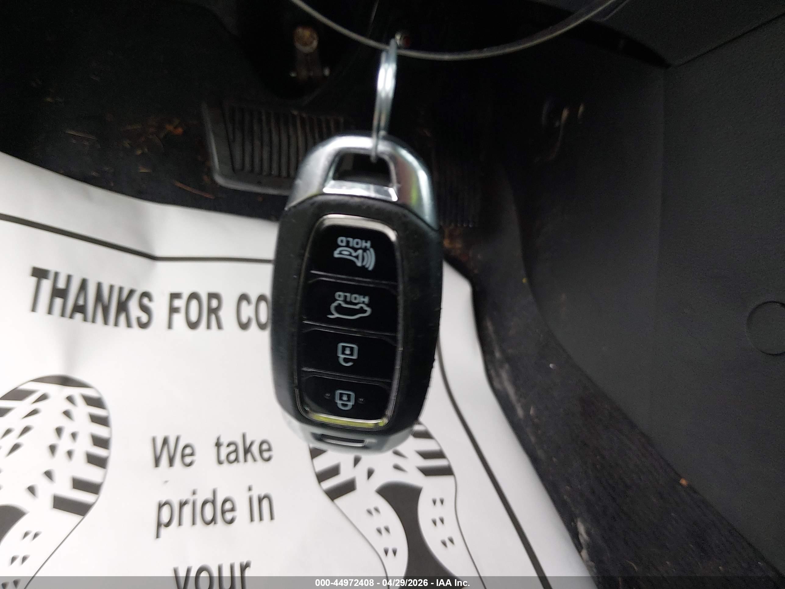 HYUNDAI ELANTRA image 11