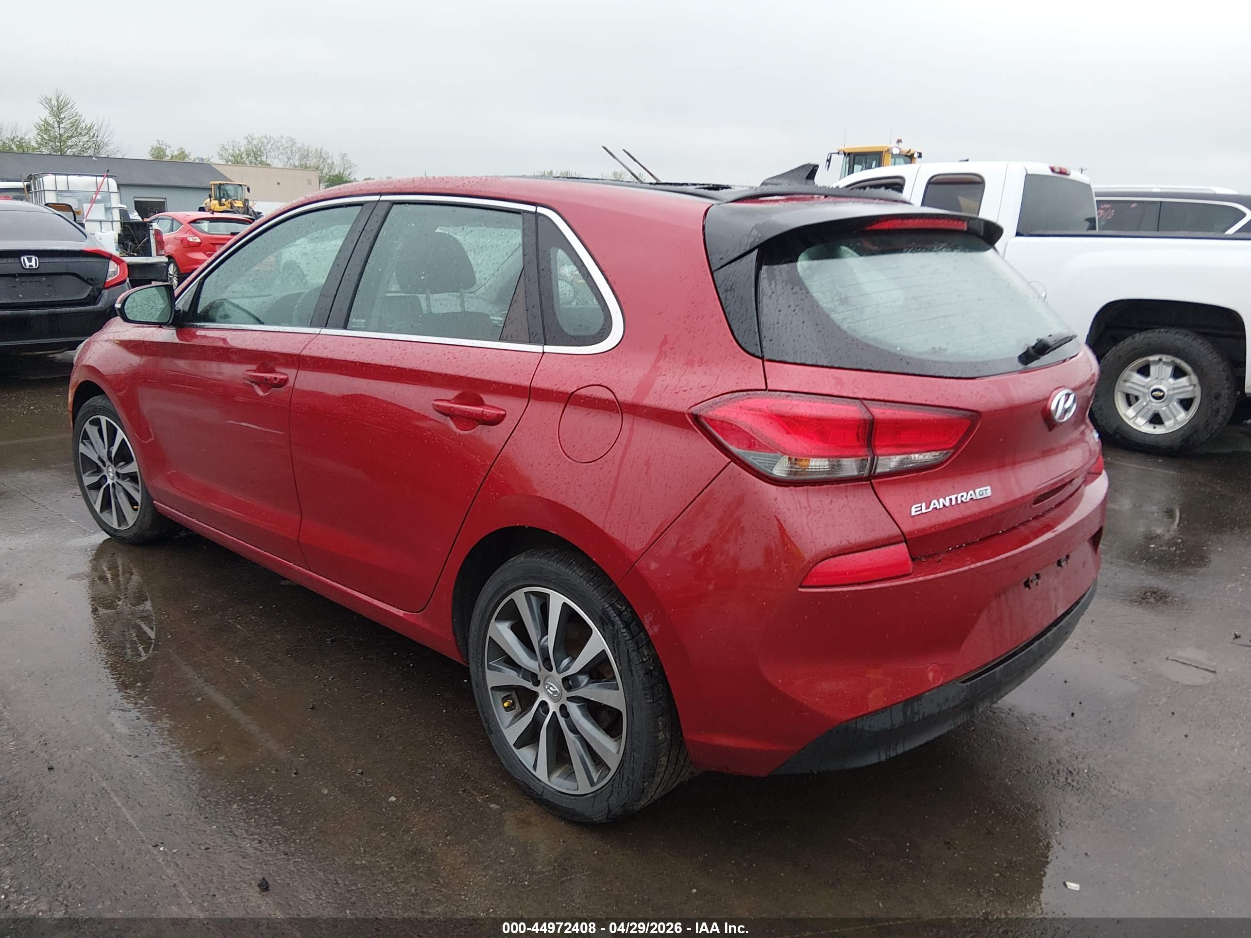 HYUNDAI ELANTRA image 3