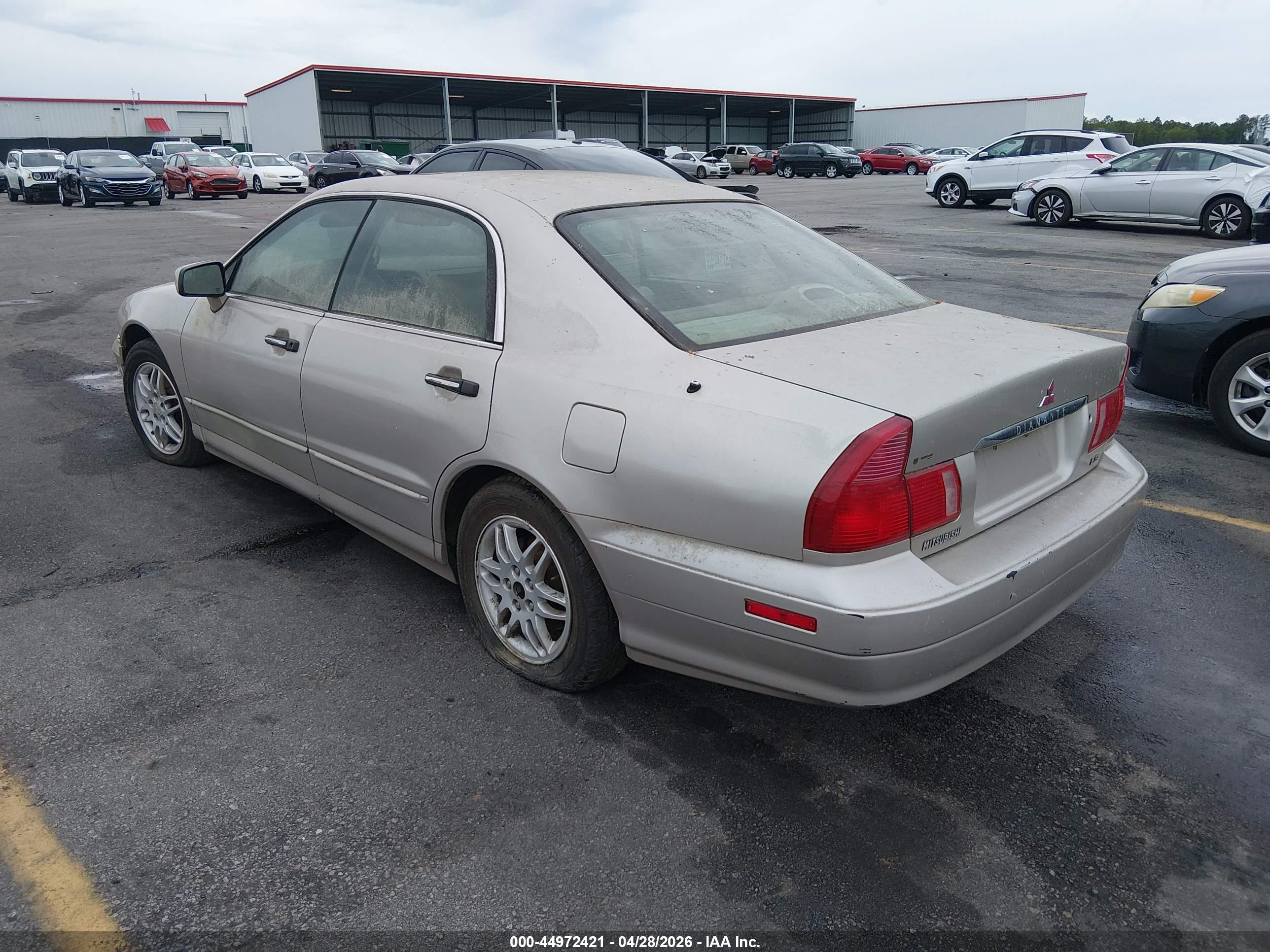 MITSUBISHI DIAMANTE image 3