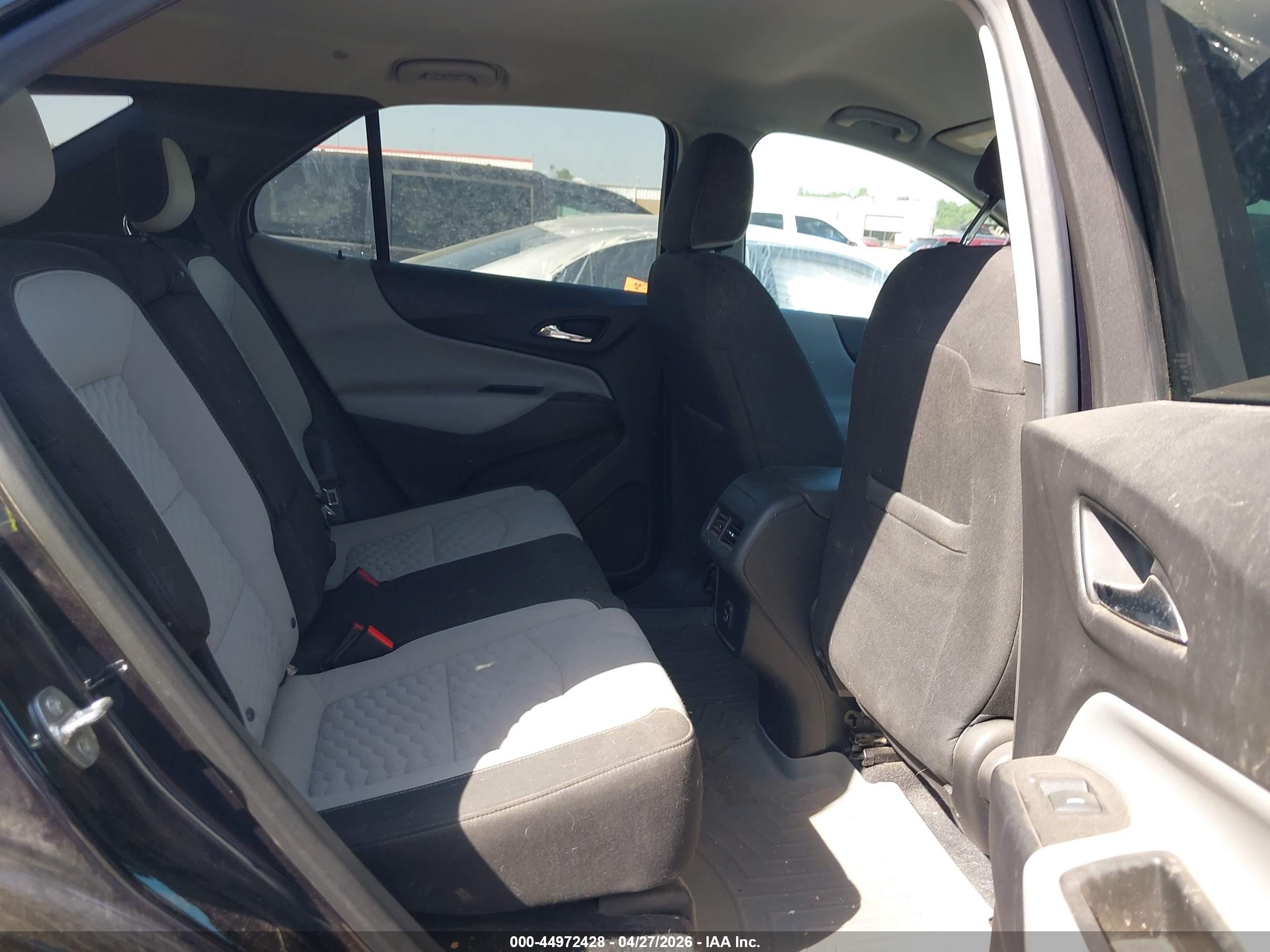 CHEVROLET EQUINOX image 8