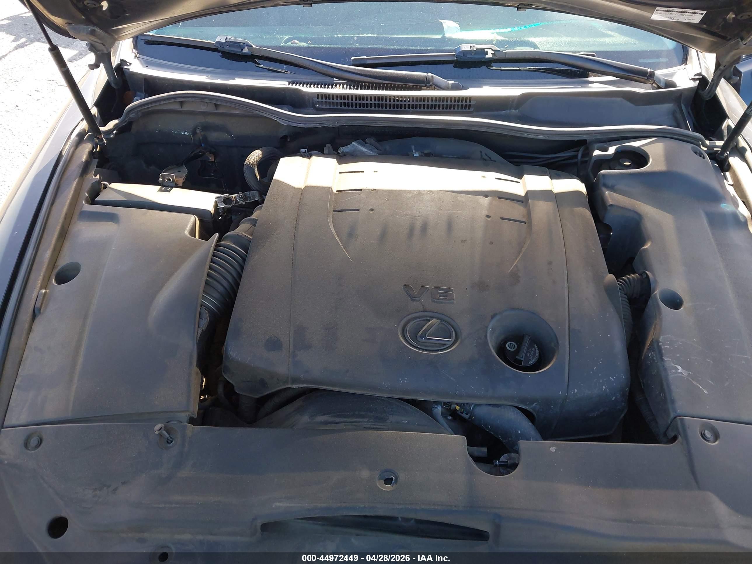 LEXUS IS image 10