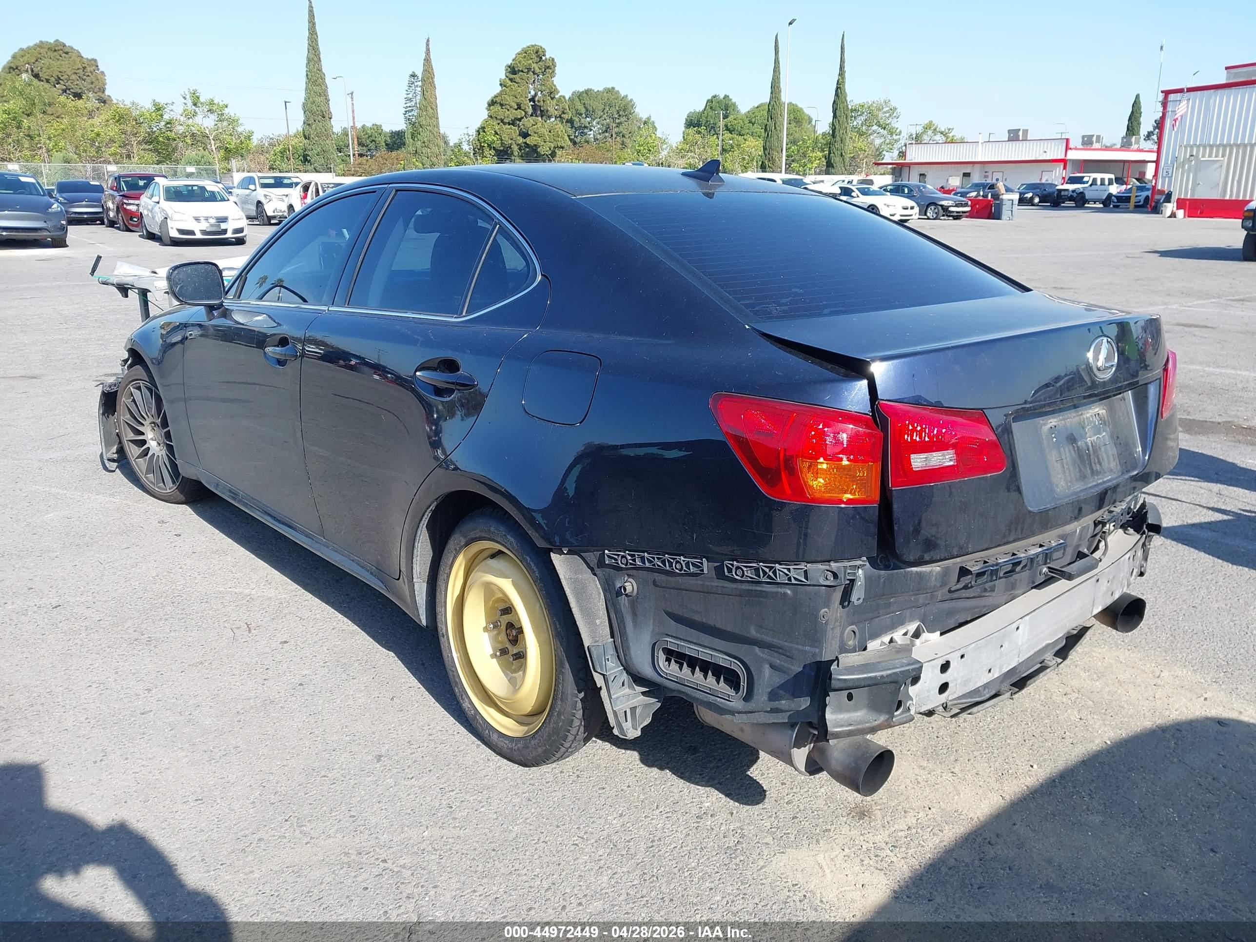 LEXUS IS image 3