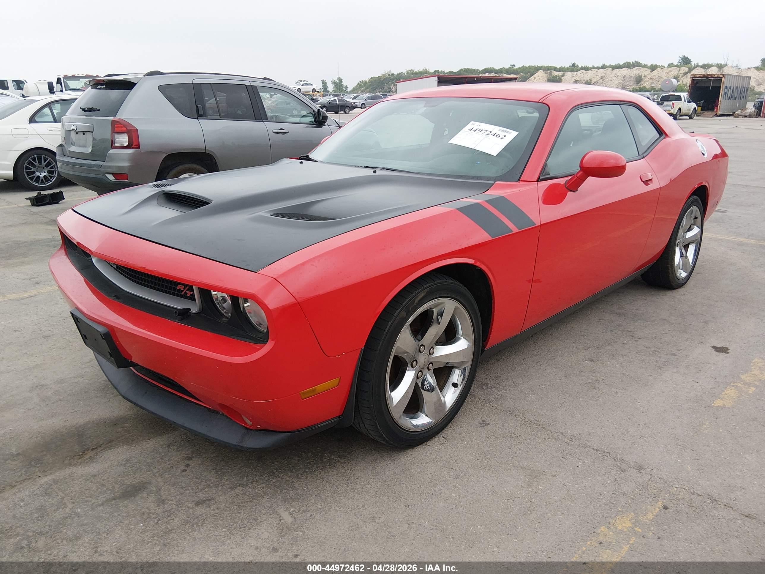 DODGE CHALLENGER image 2