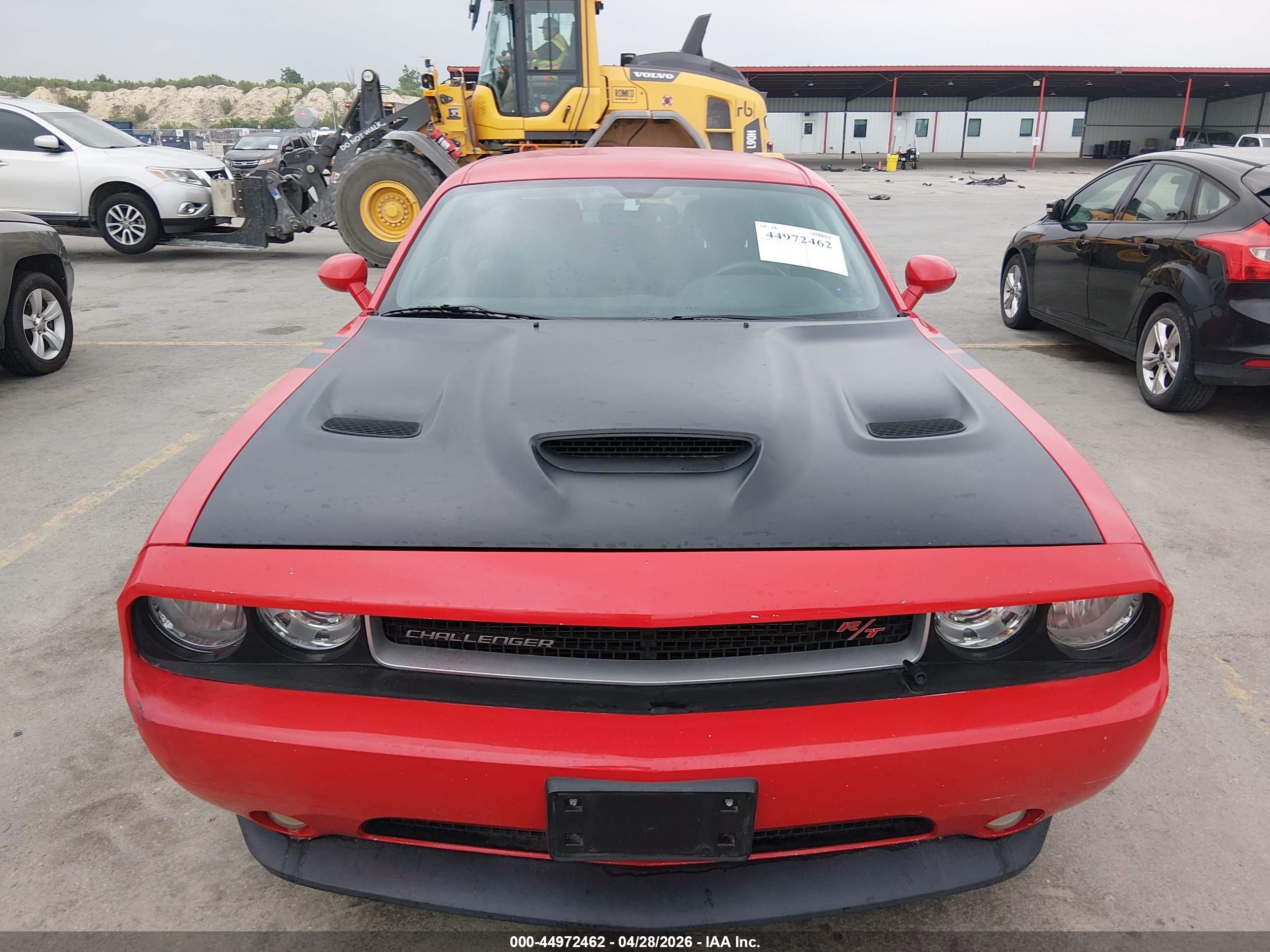 DODGE CHALLENGER image 6