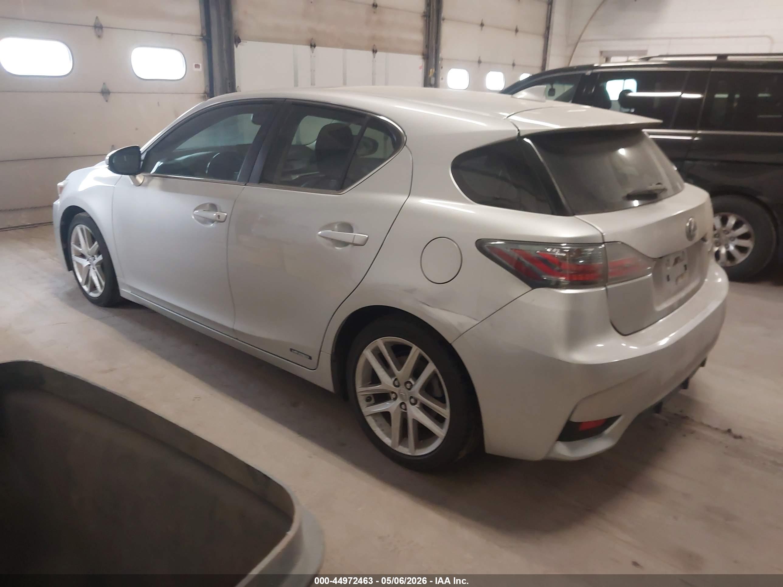 LEXUS CT image 3