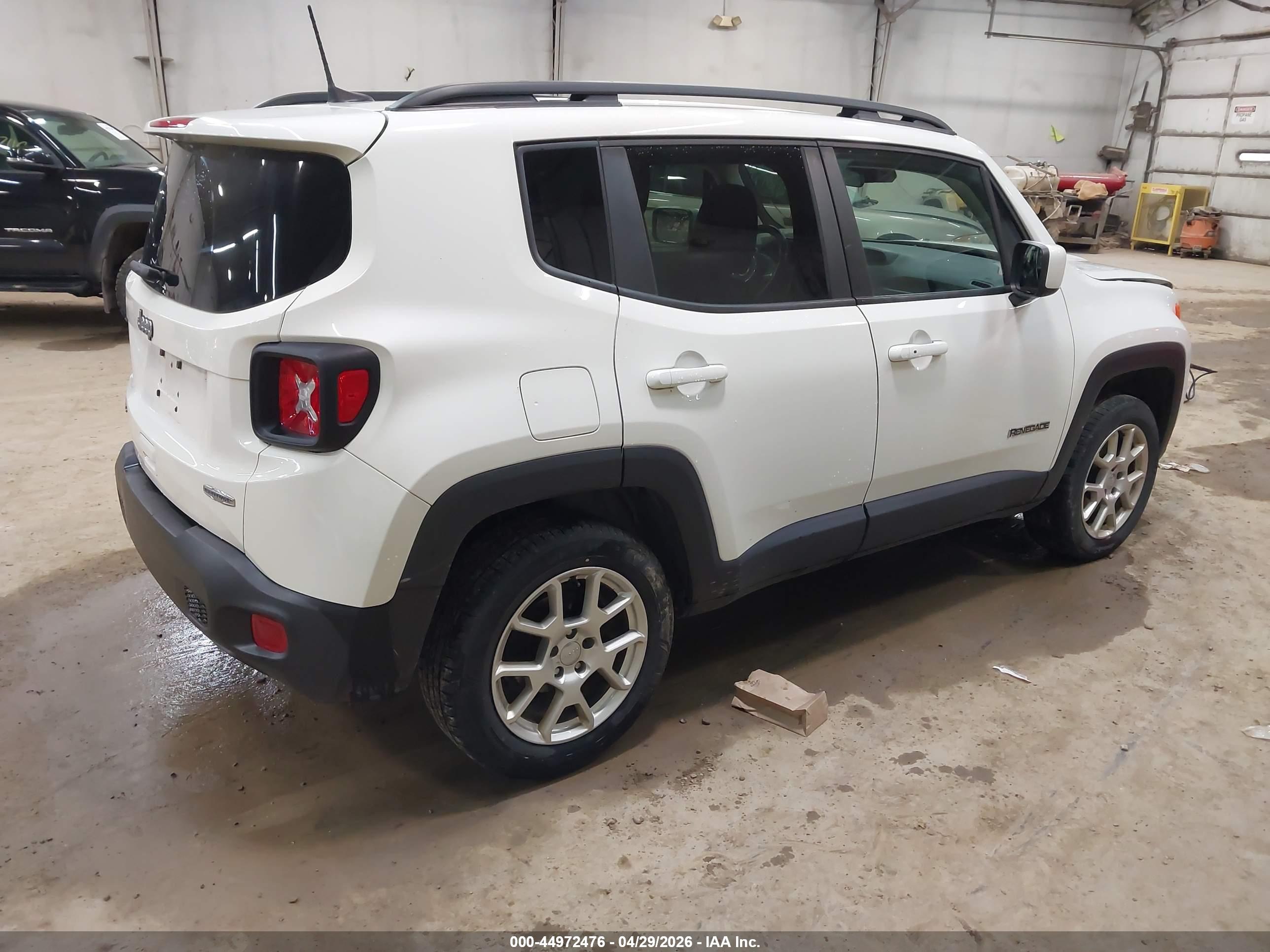 JEEP RENEGADE image 4