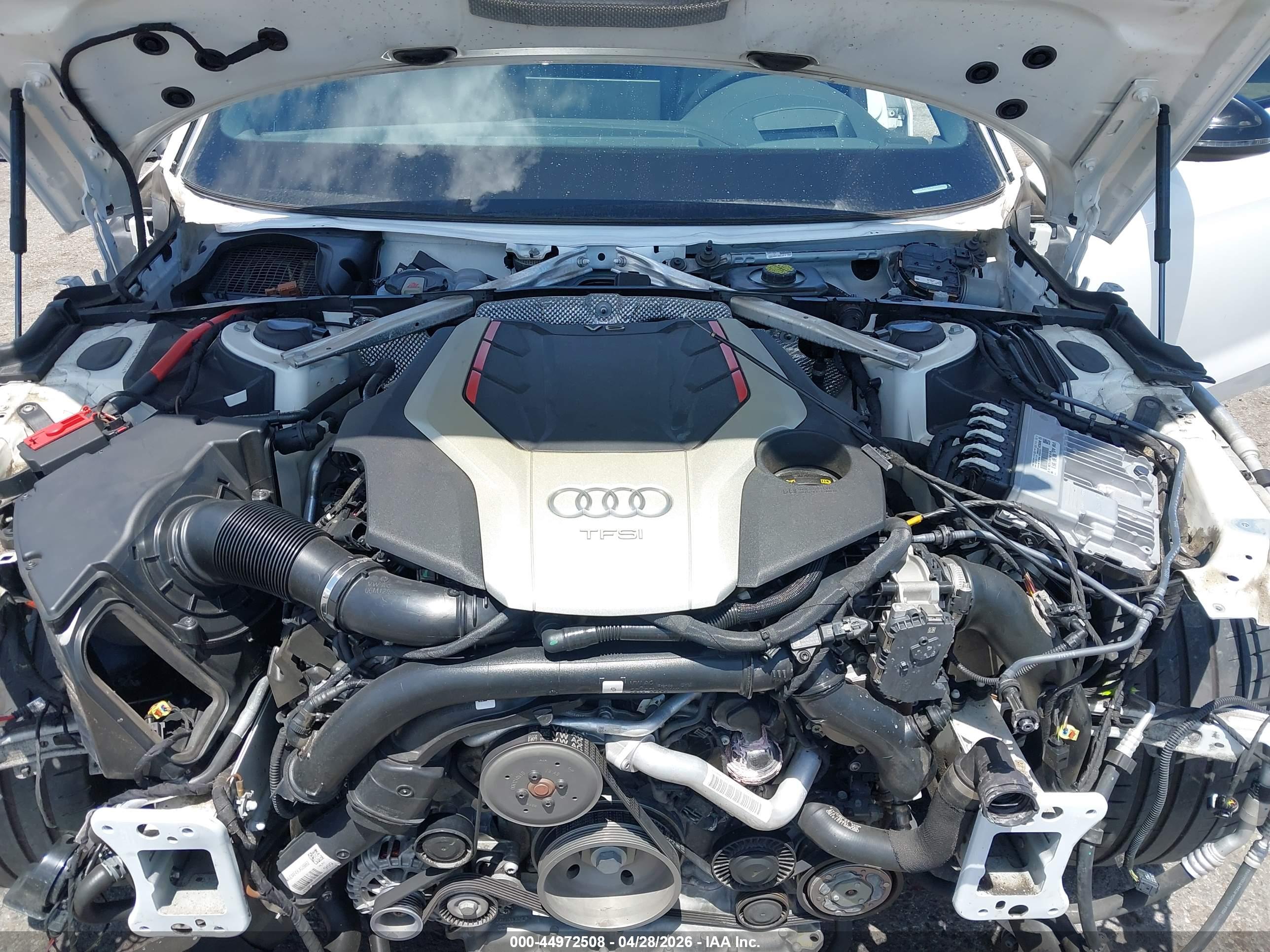 AUDI S4 image 10