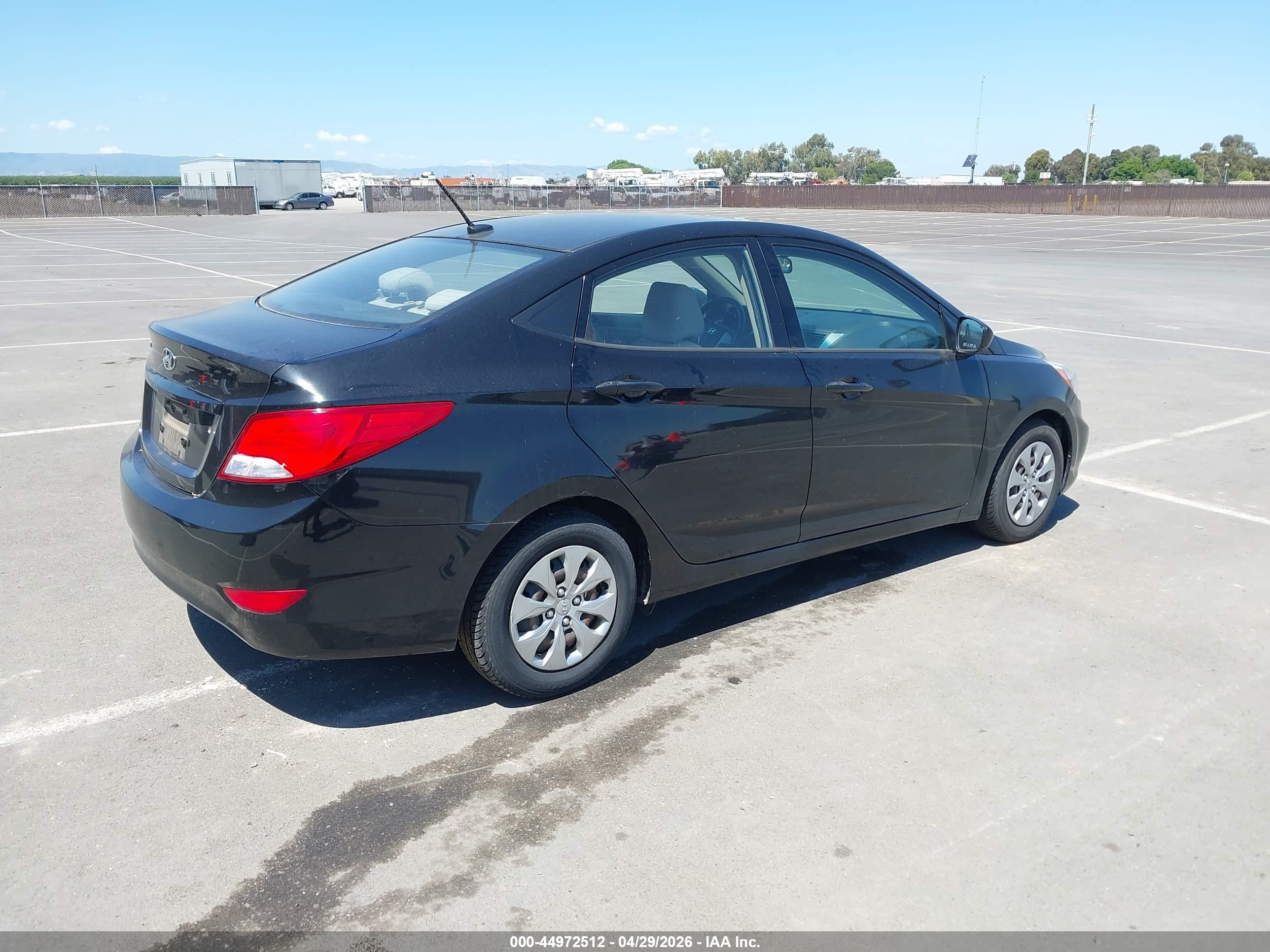HYUNDAI ACCENT image 4