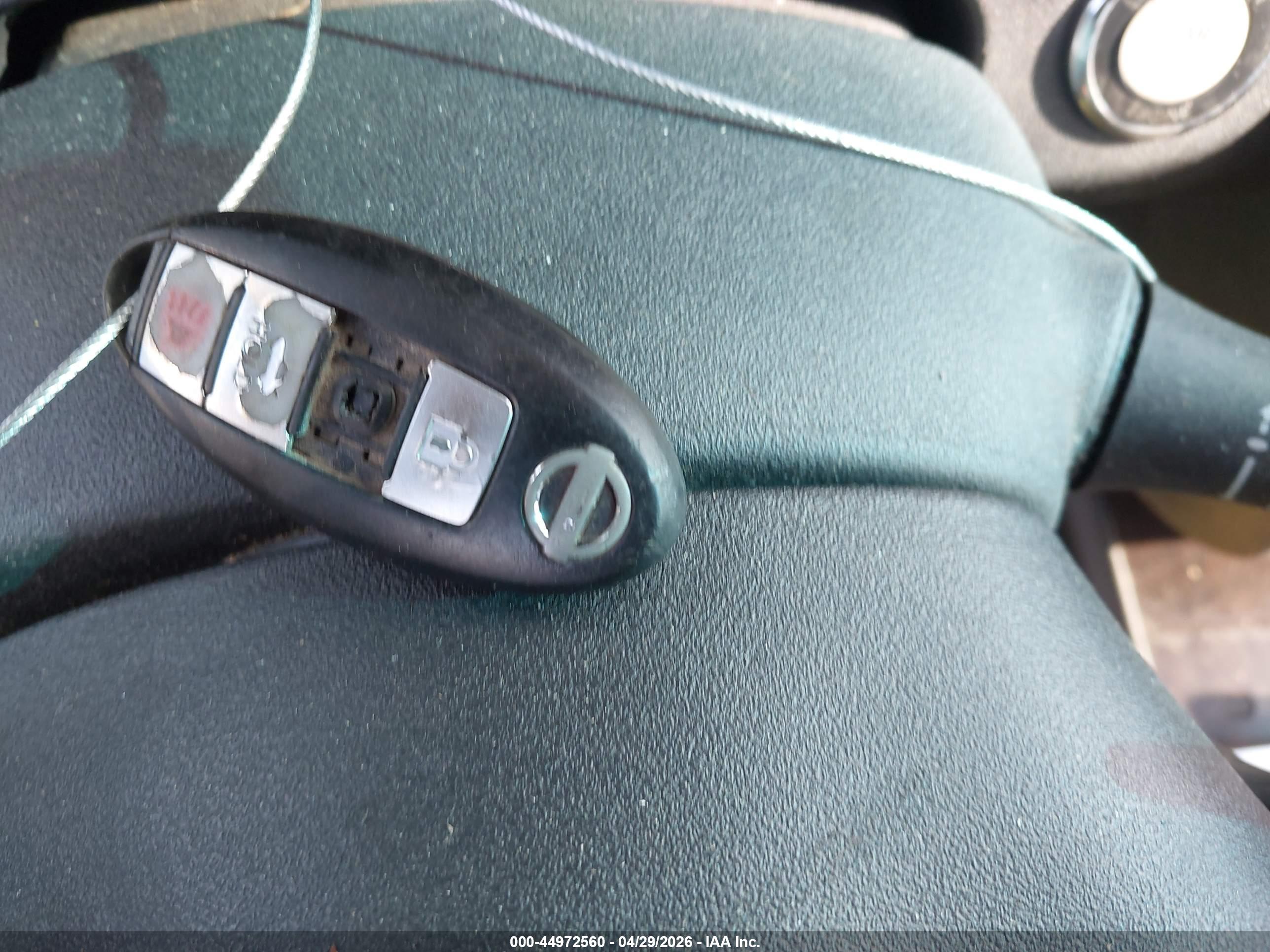 NISSAN MAXIMA image 11