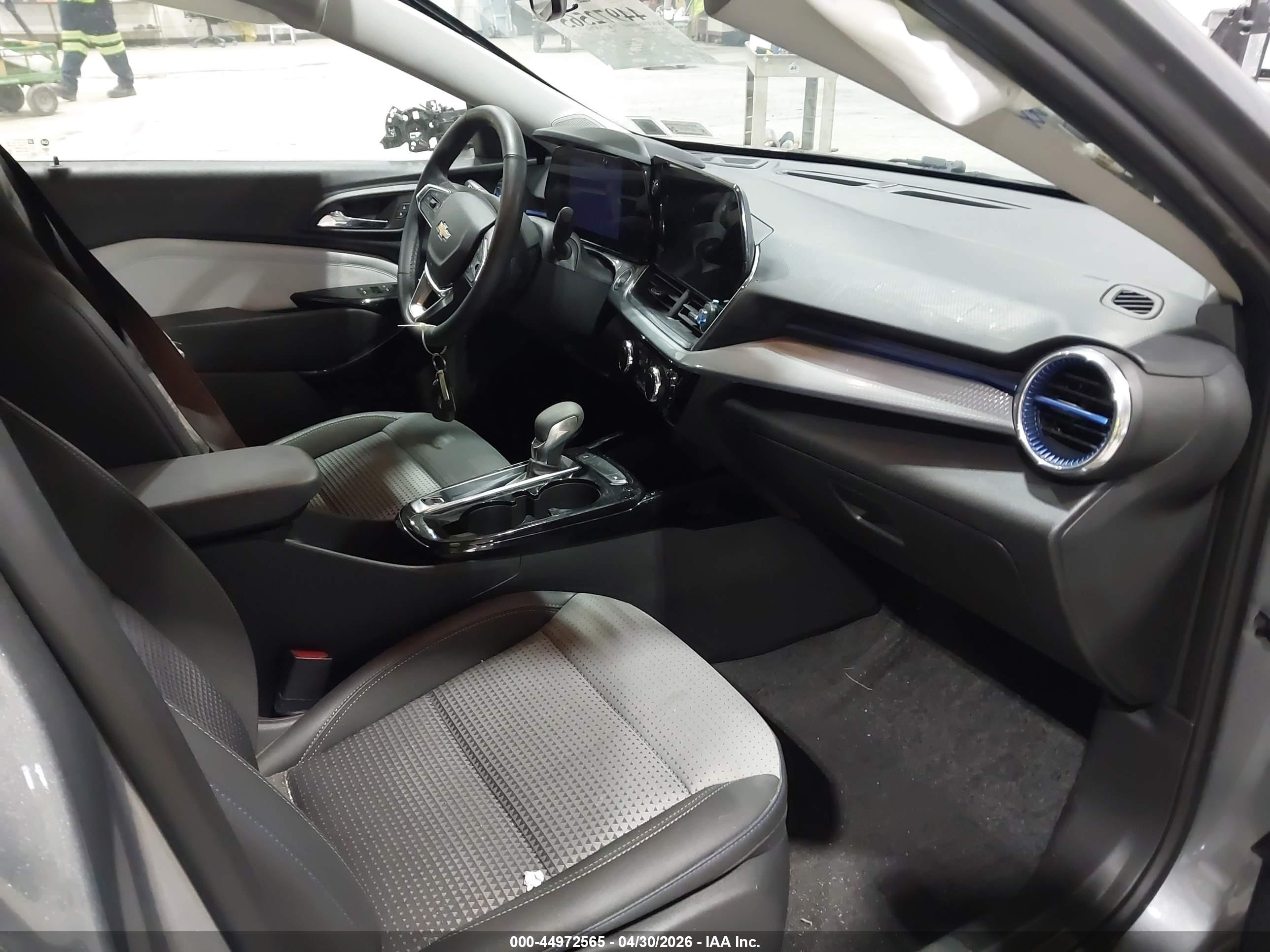 CHEVROLET TRAX image 5
