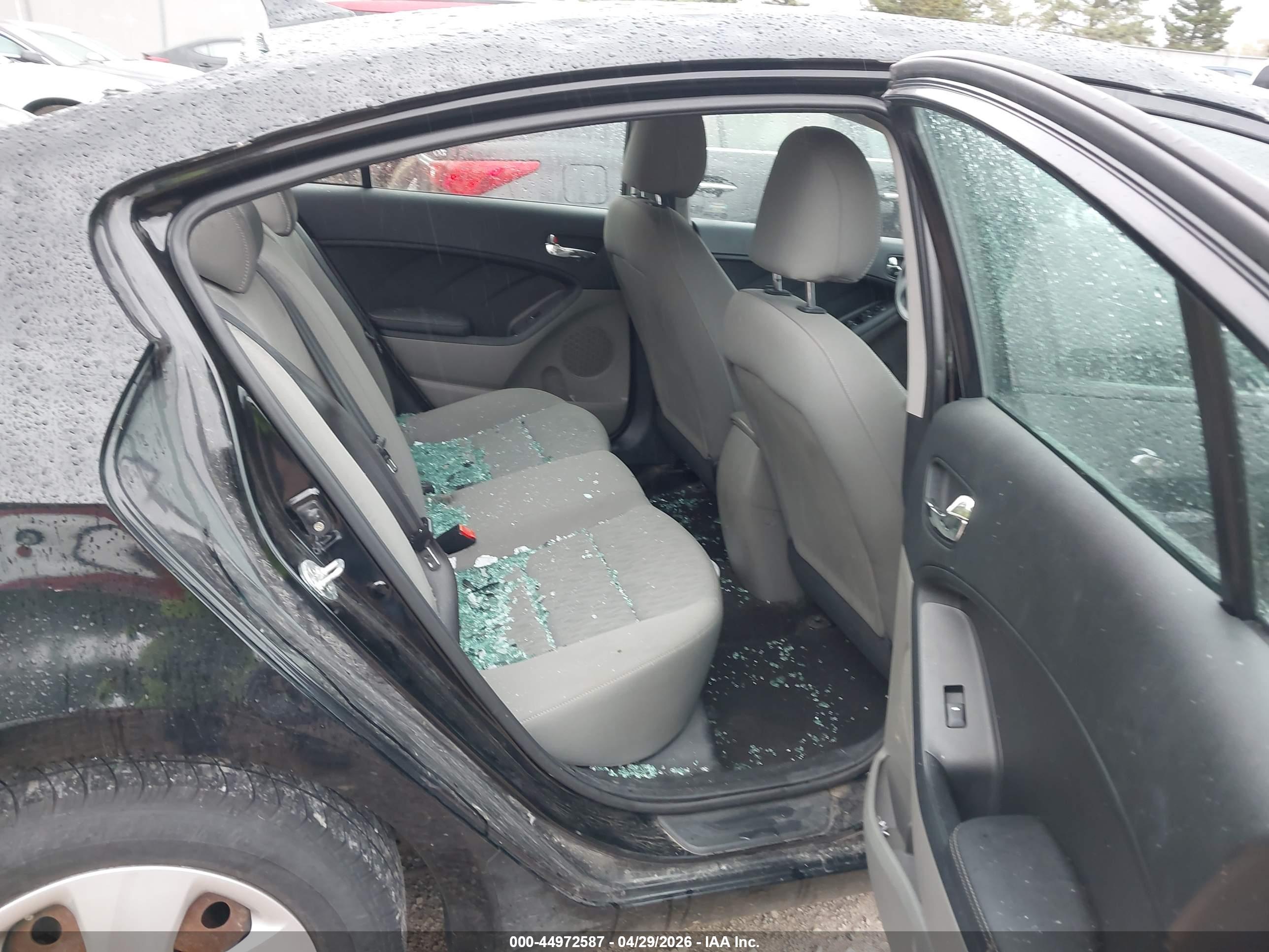 KIA FORTE image 8