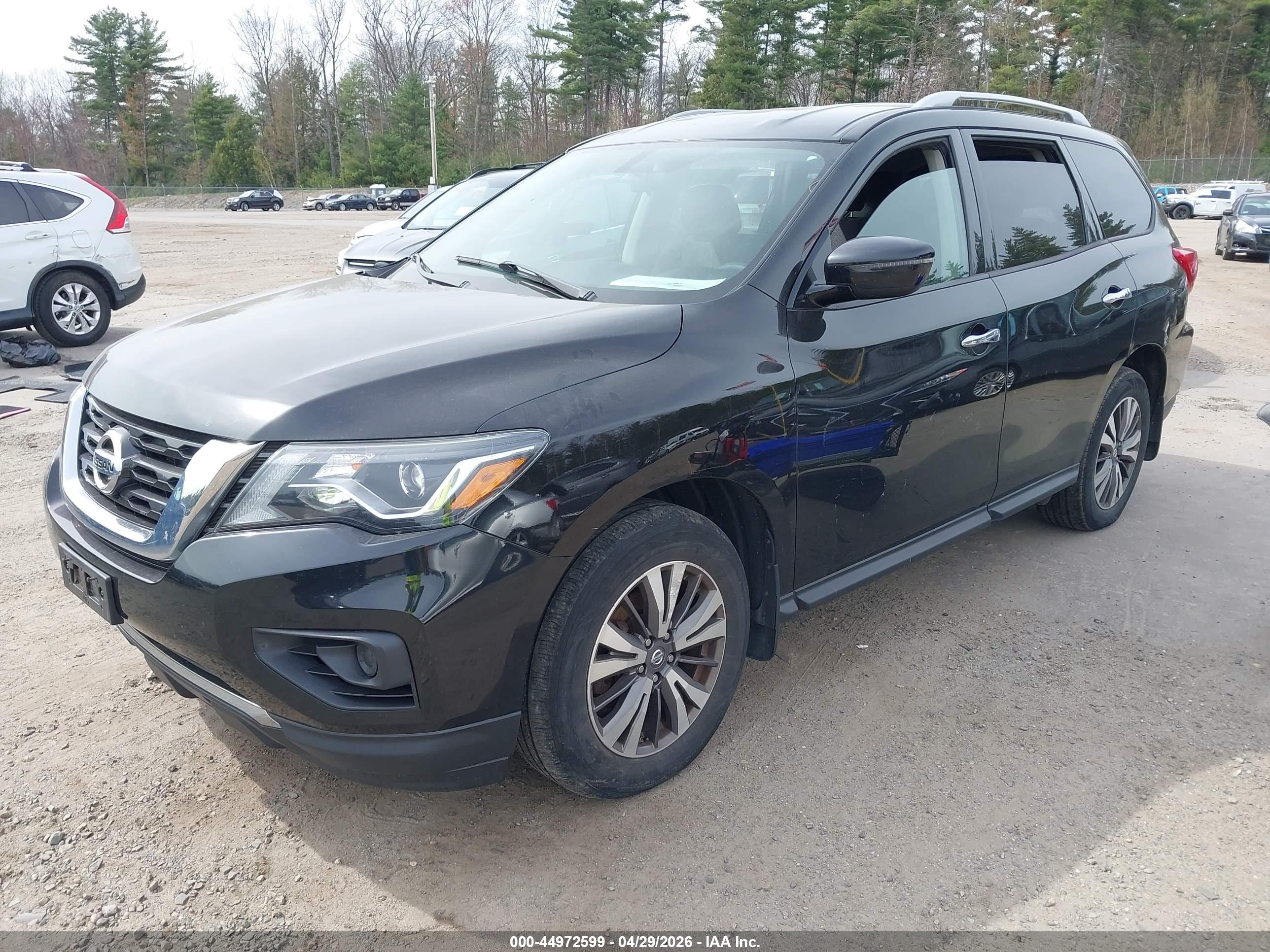 NISSAN PATHFINDER image 2