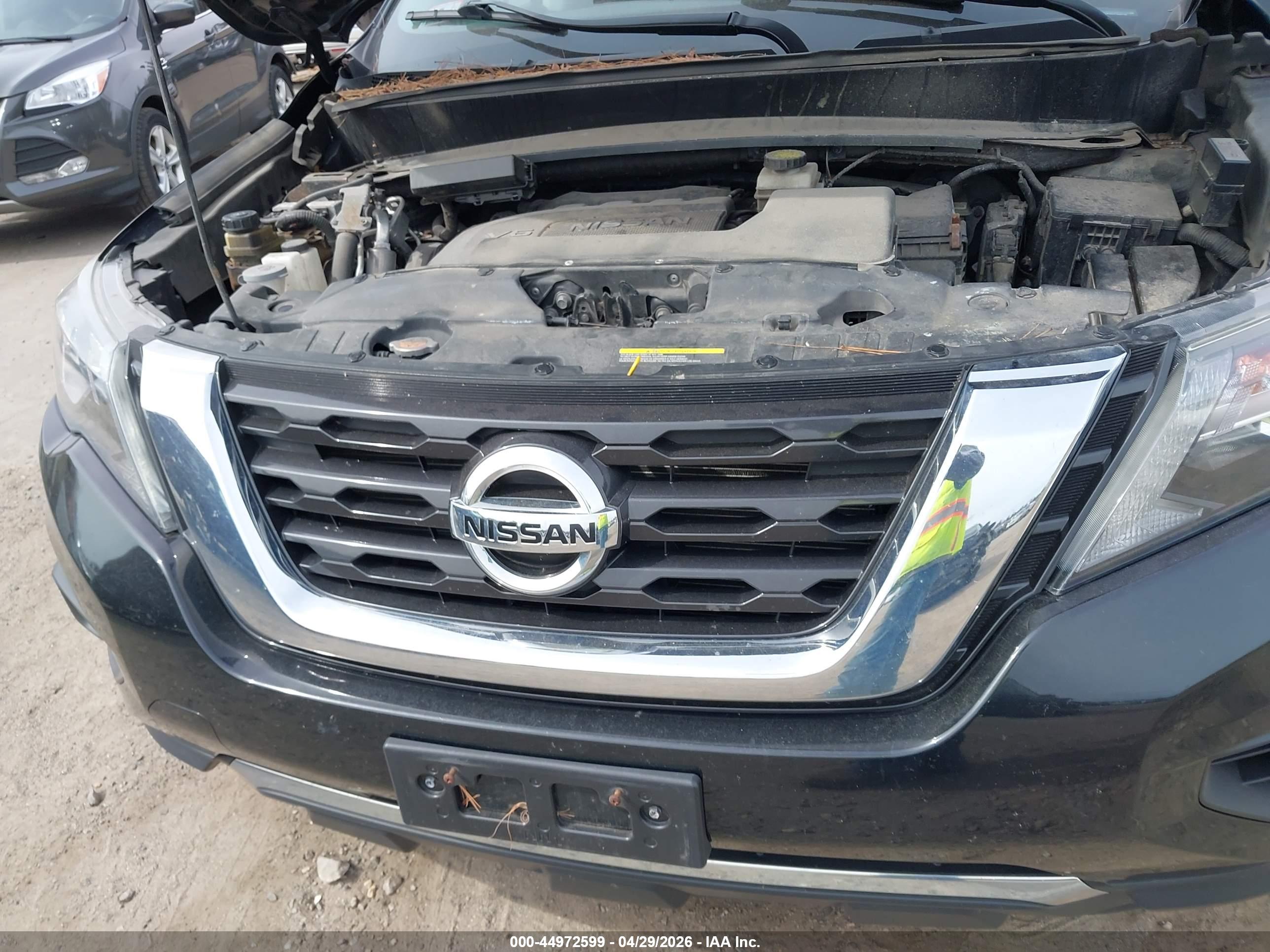 NISSAN PATHFINDER image 6