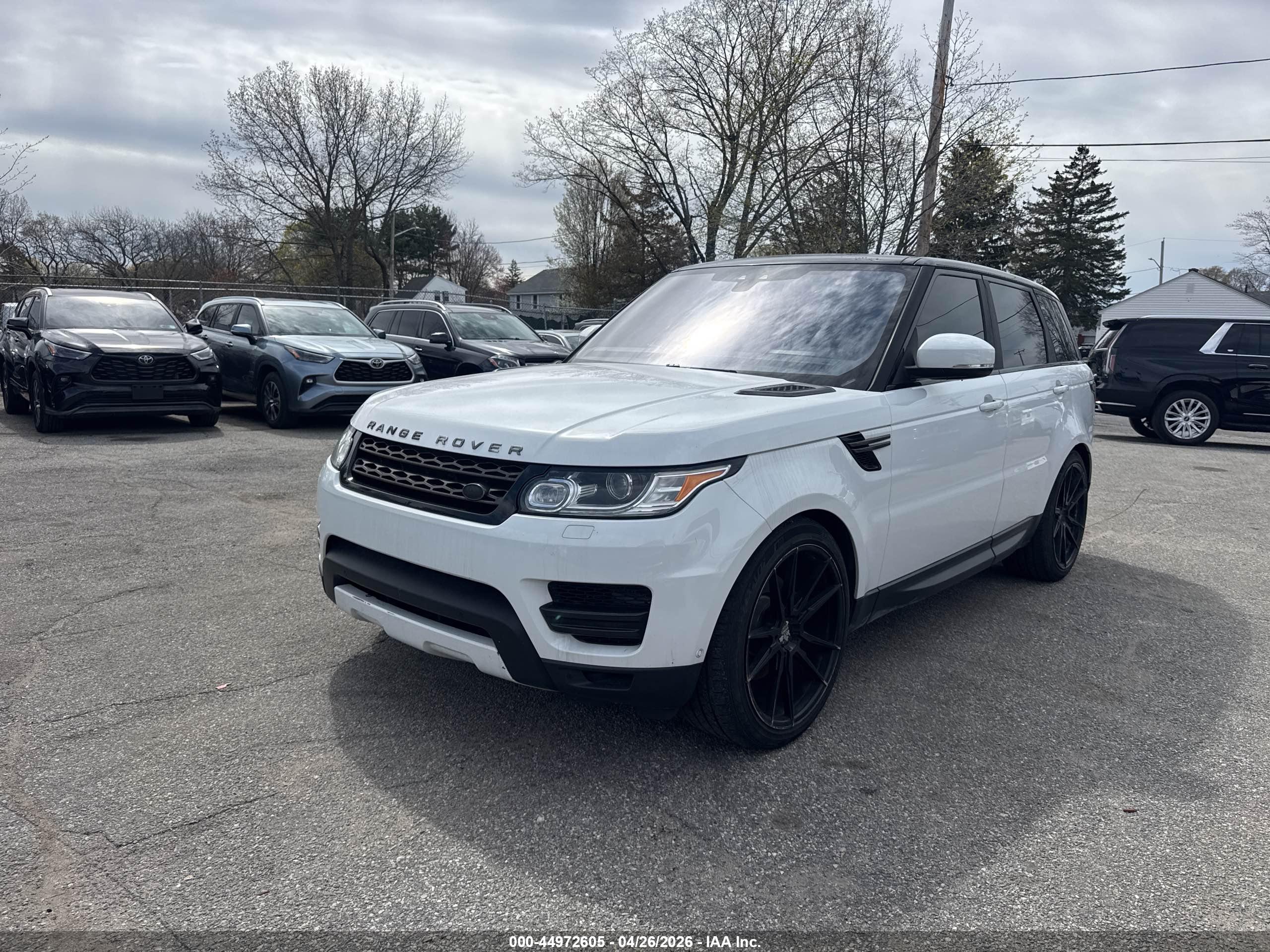 LAND ROVER image 2