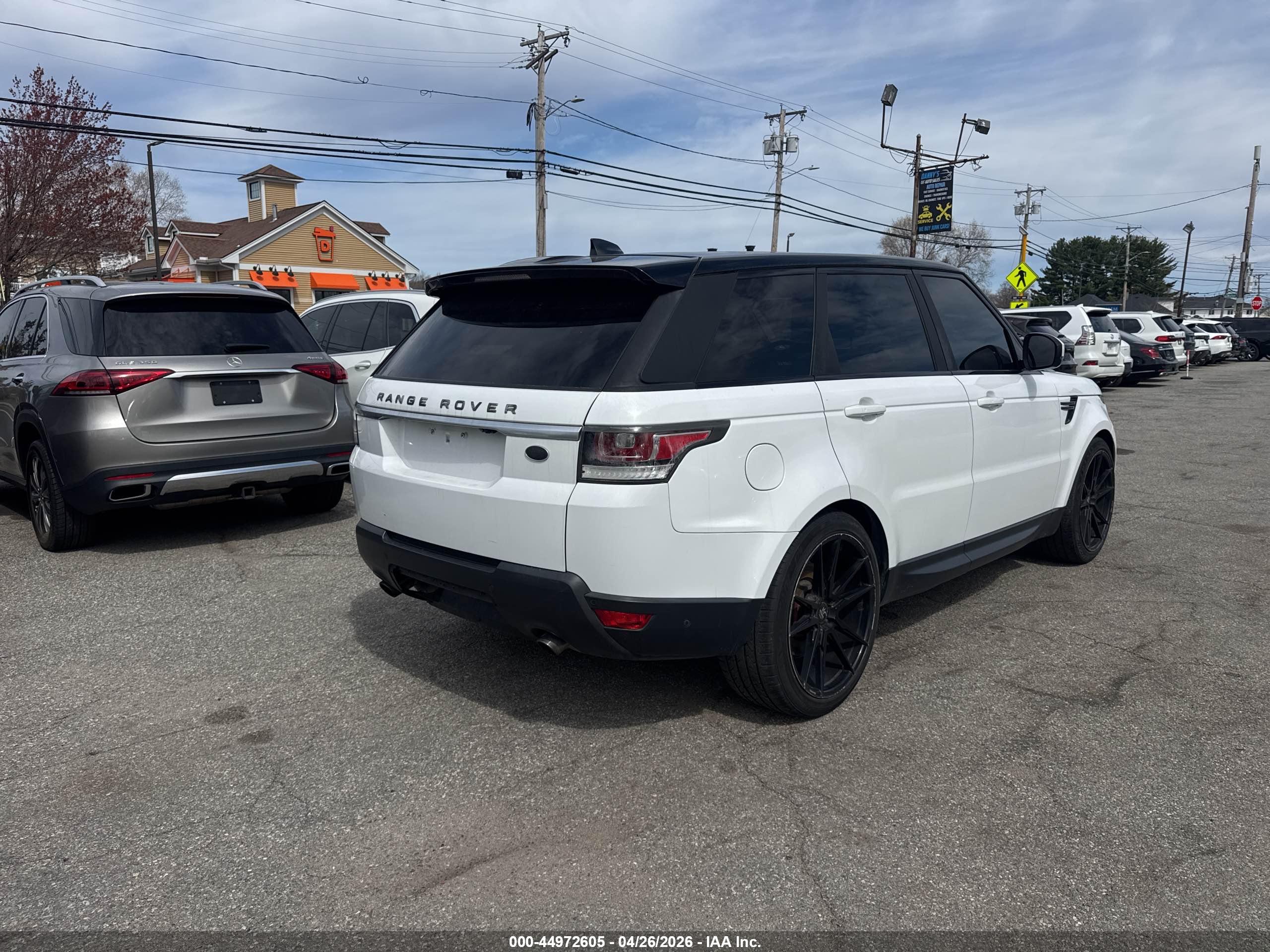 LAND ROVER image 4