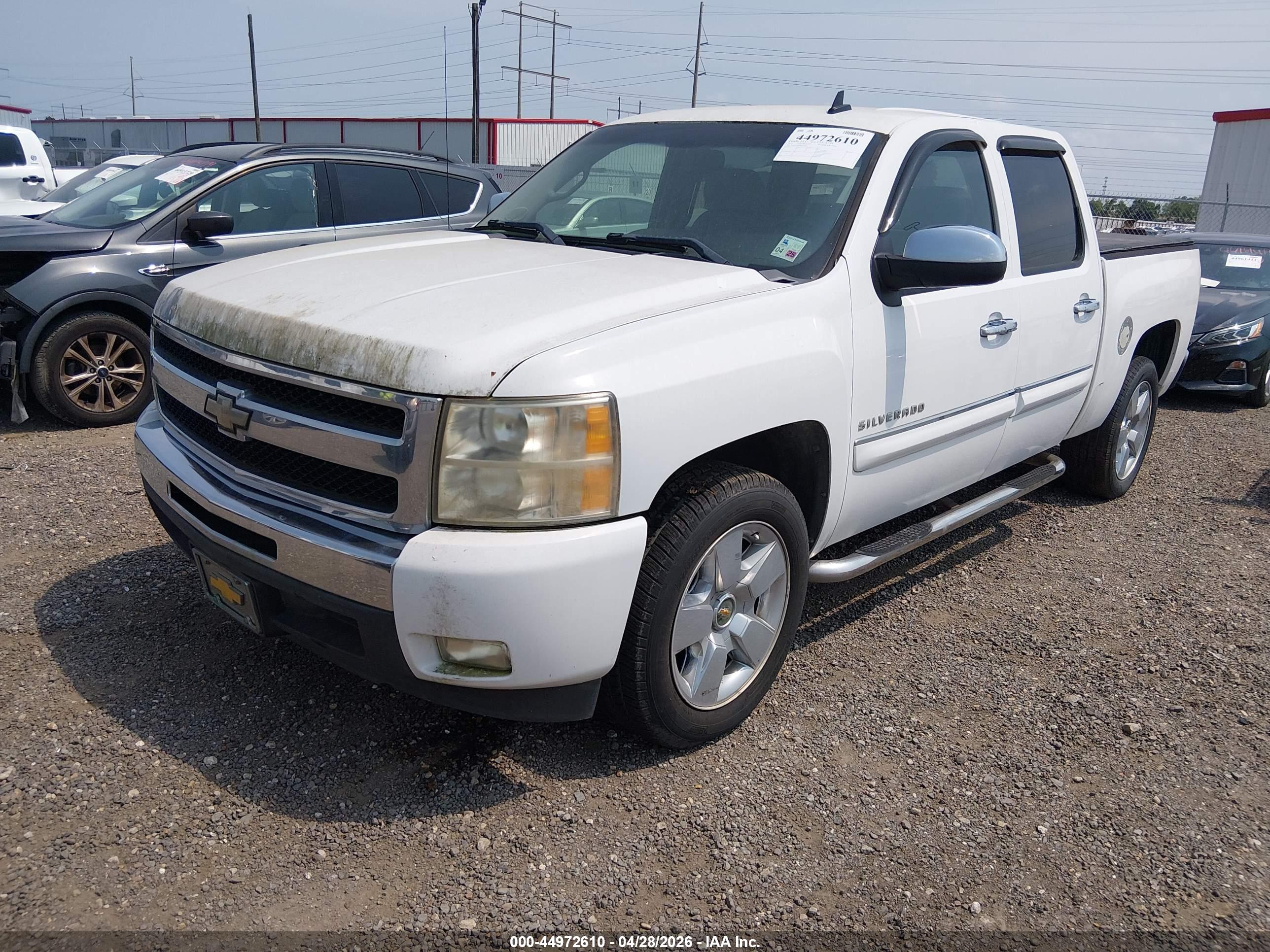 CHEVROLET SILVERADO image 2