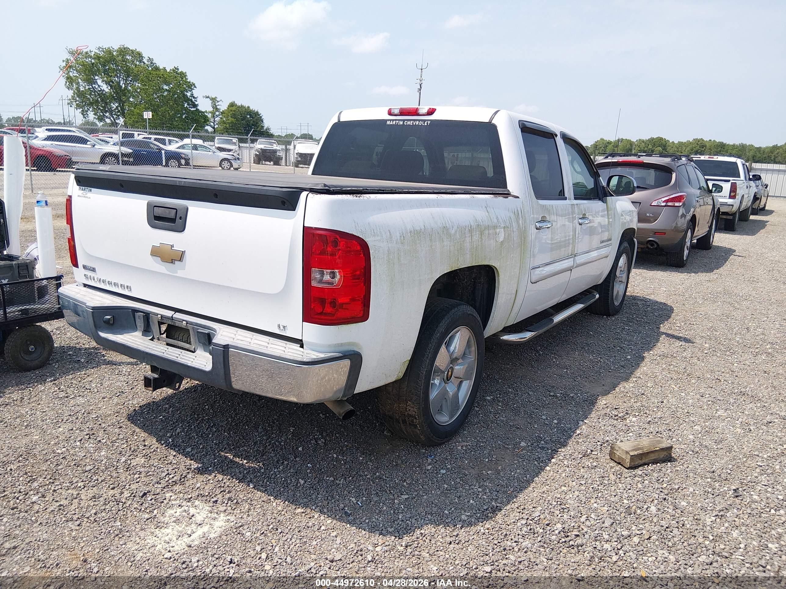 CHEVROLET SILVERADO image 4