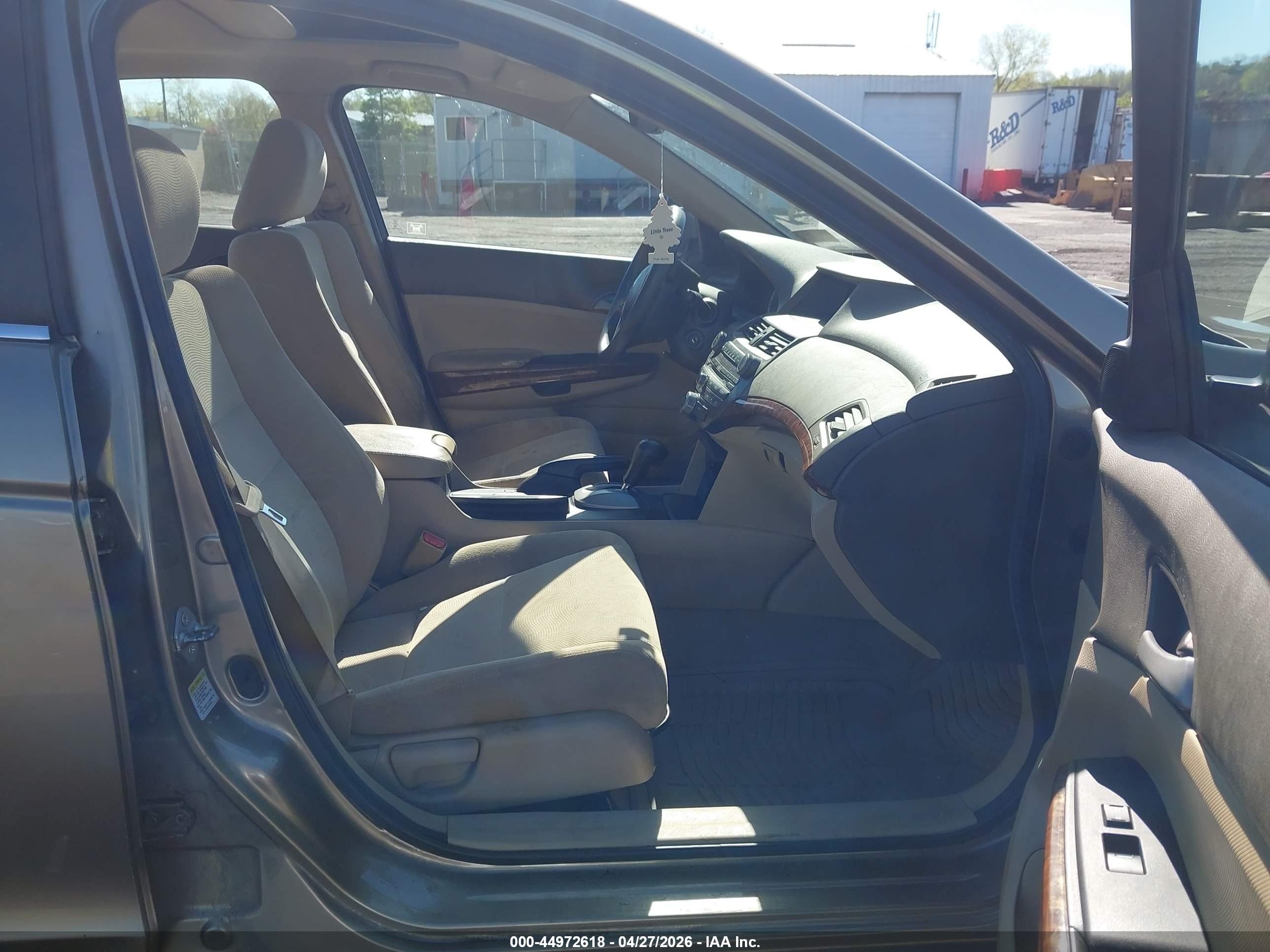 HONDA ACCORD image 5