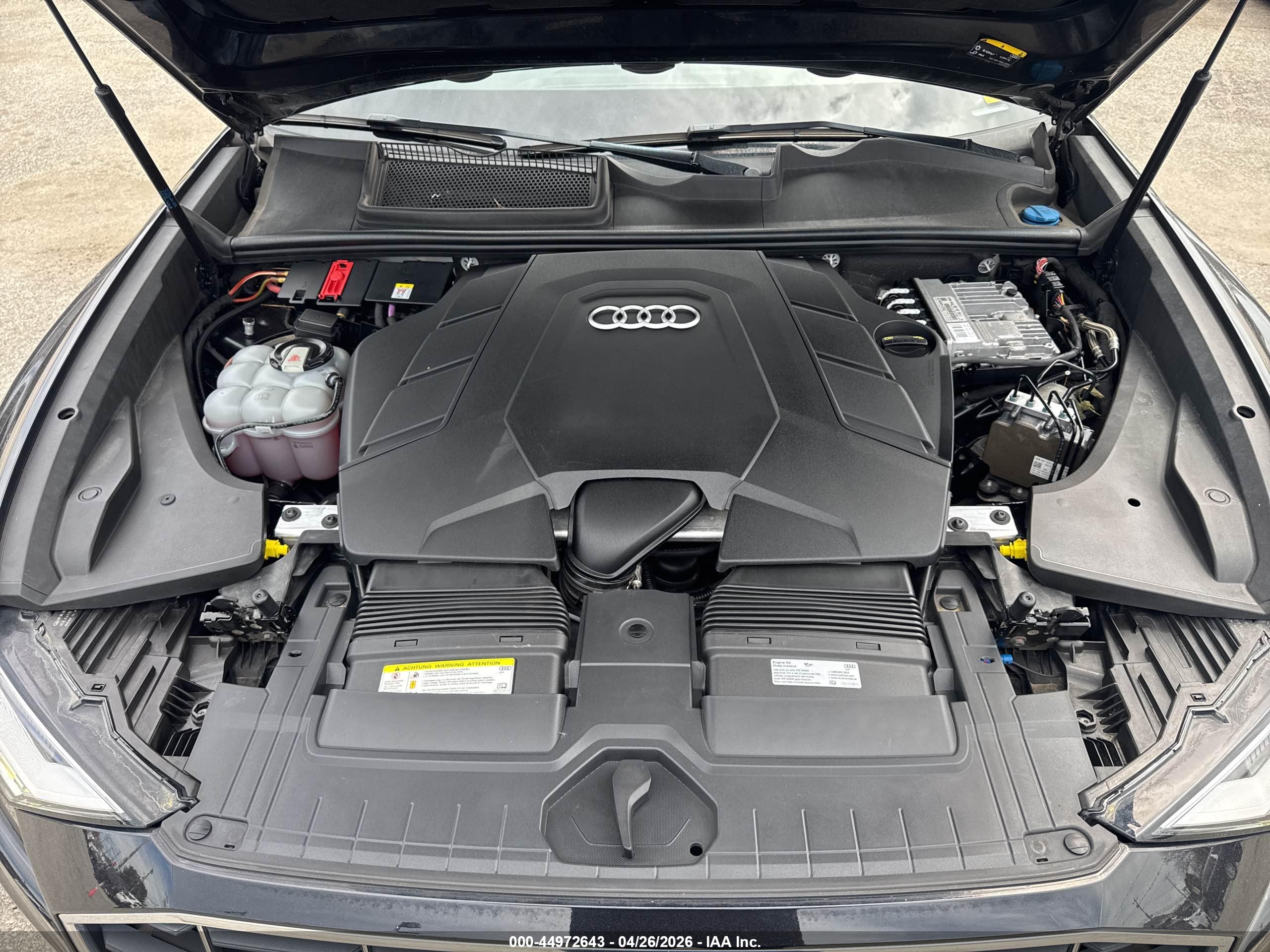 AUDI Q8 image 10