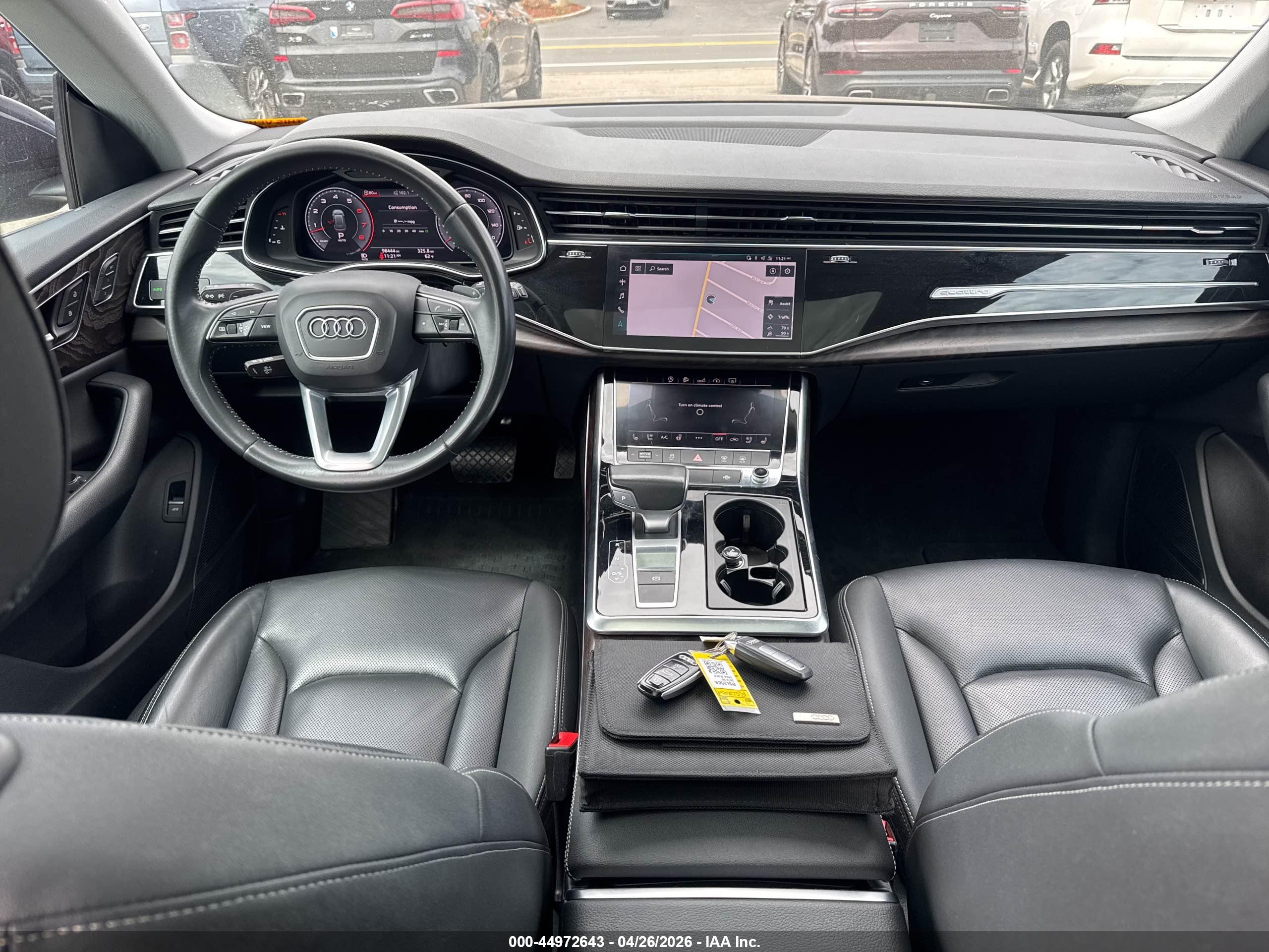 AUDI Q8 image 8