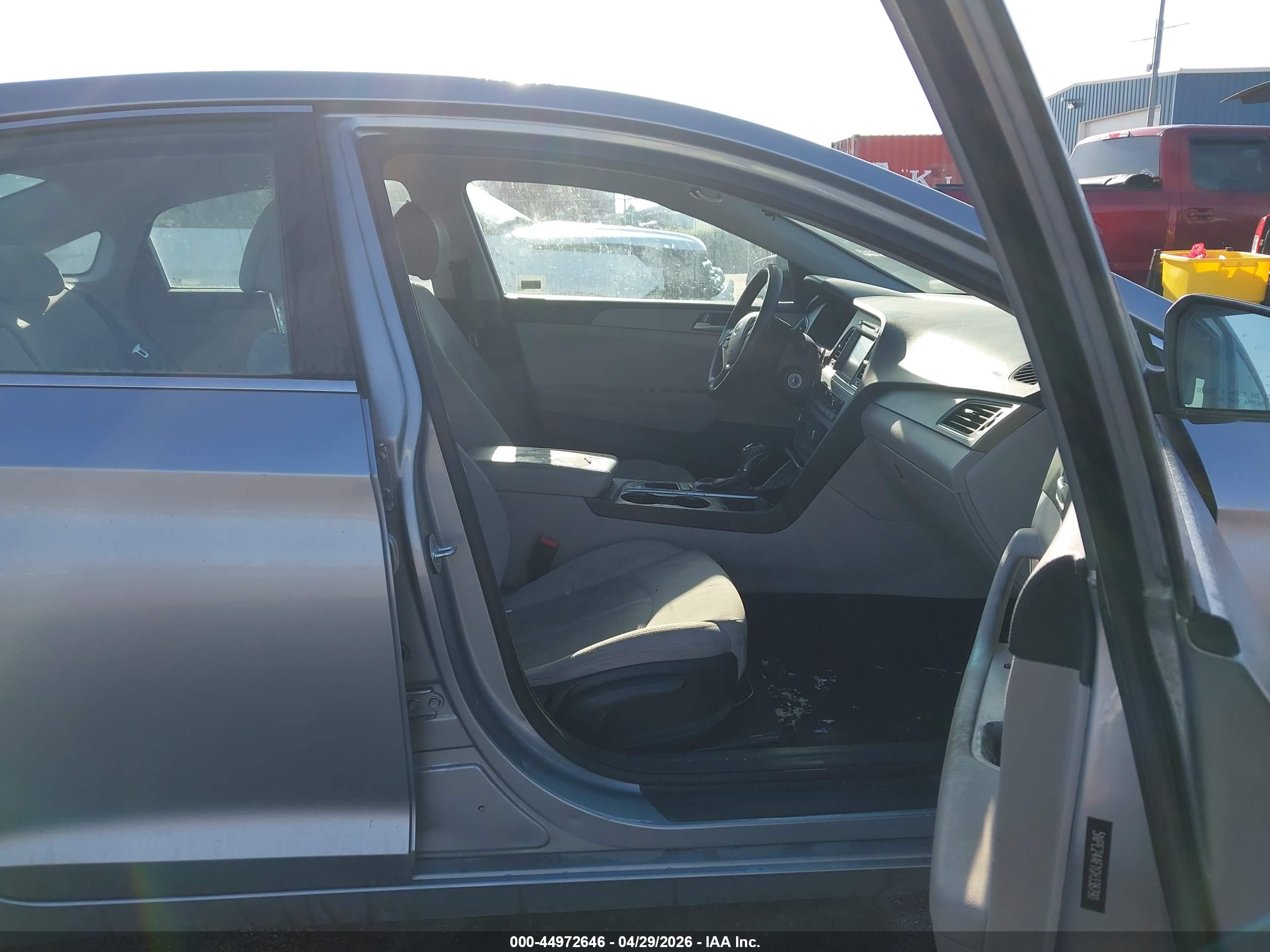 HYUNDAI SONATA image 5