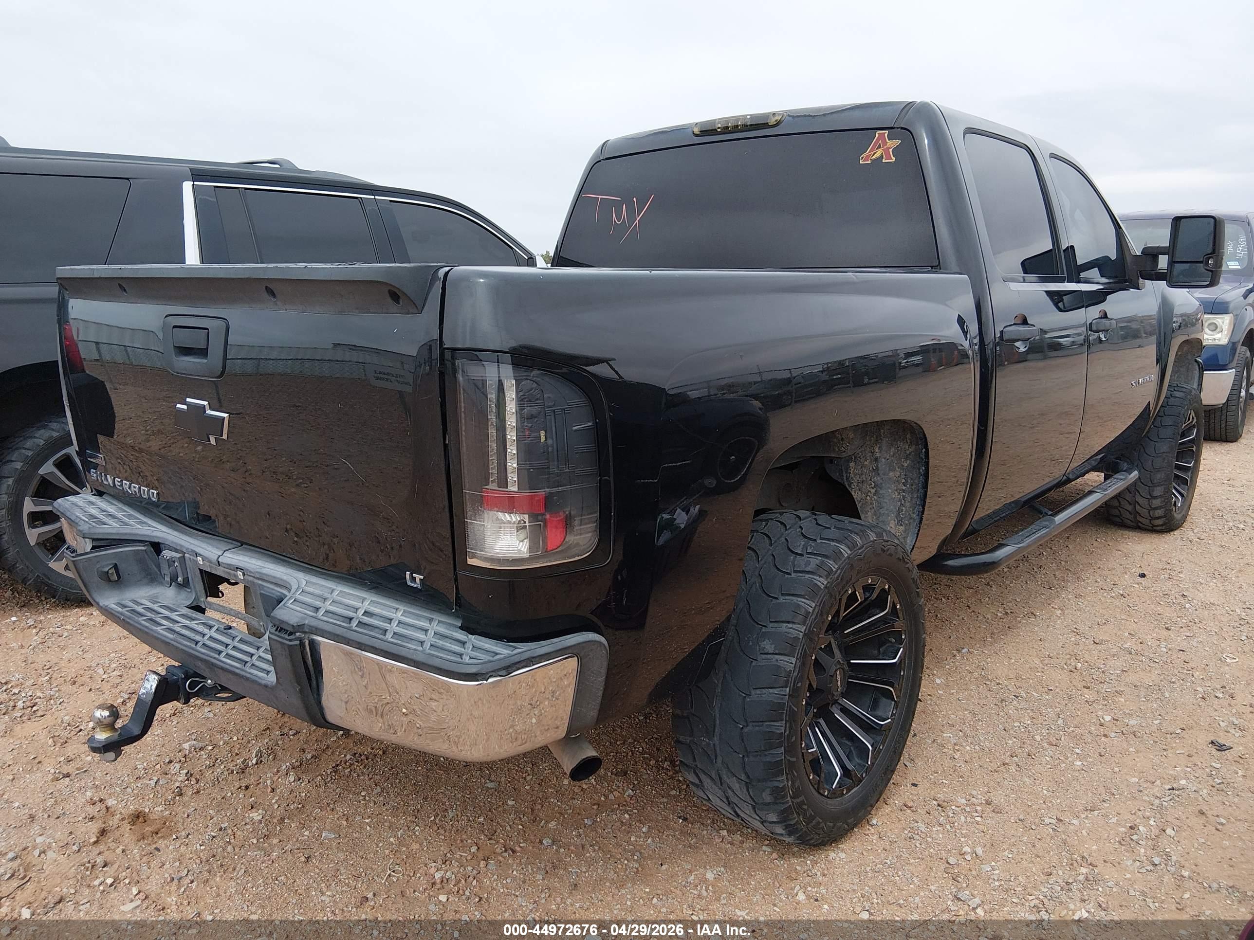 CHEVROLET SILVERADO image 4